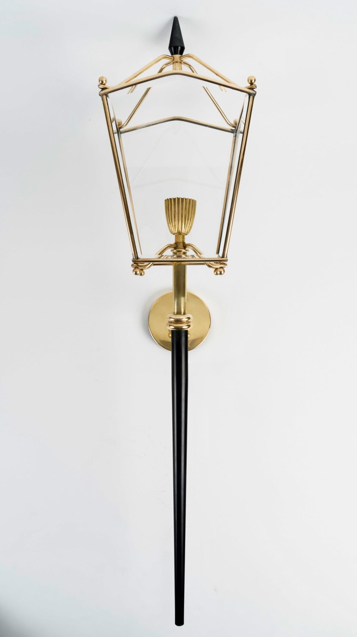 1960 Großes Paar Windlichter von Jacque Adnet (Messing) im Angebot