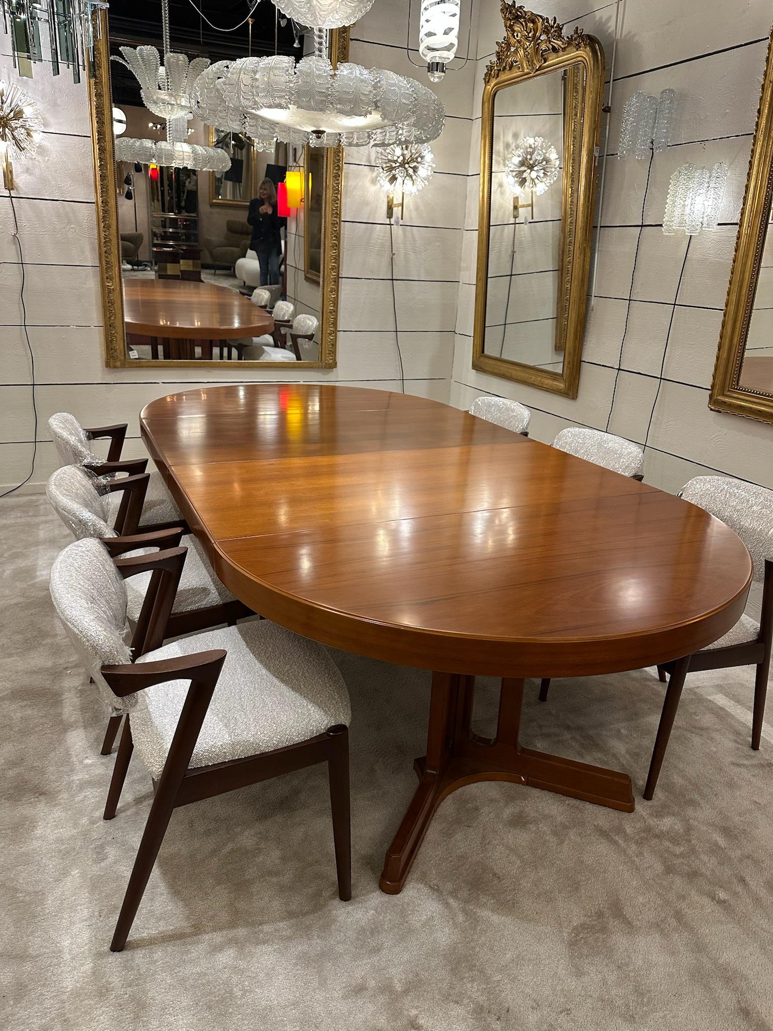 Milieu du XXe siècle 1960 Table en teck léger du Danemark en vente