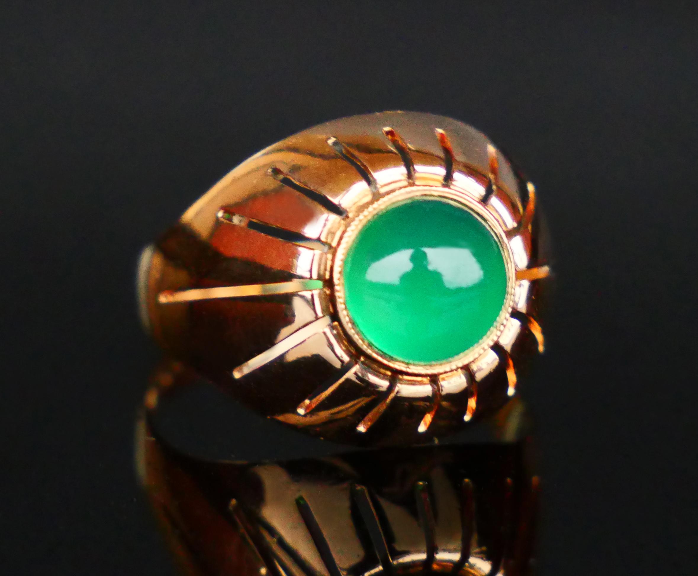 1960 Men Unisex Ring Green Chalcedony solid 18K Gold Ø US 7.5 / 5.2 gr For Sale 4