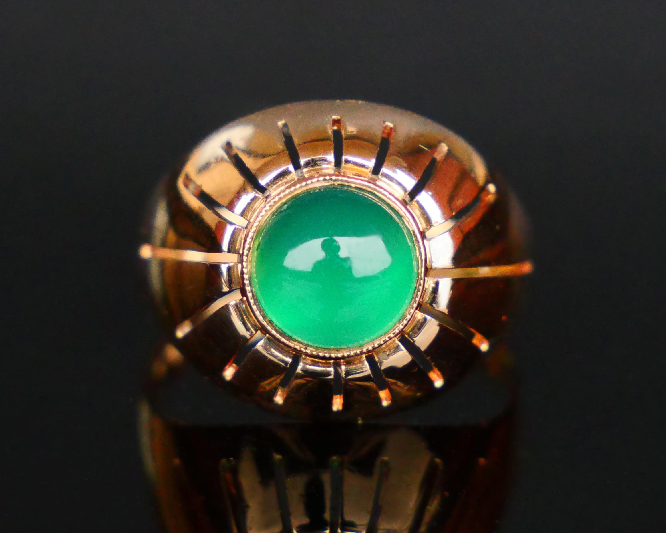 1960 Men Unisex Ring Green Chalcedony solid 18K Gold Ø US 7.5 / 5.2 gr For Sale 5