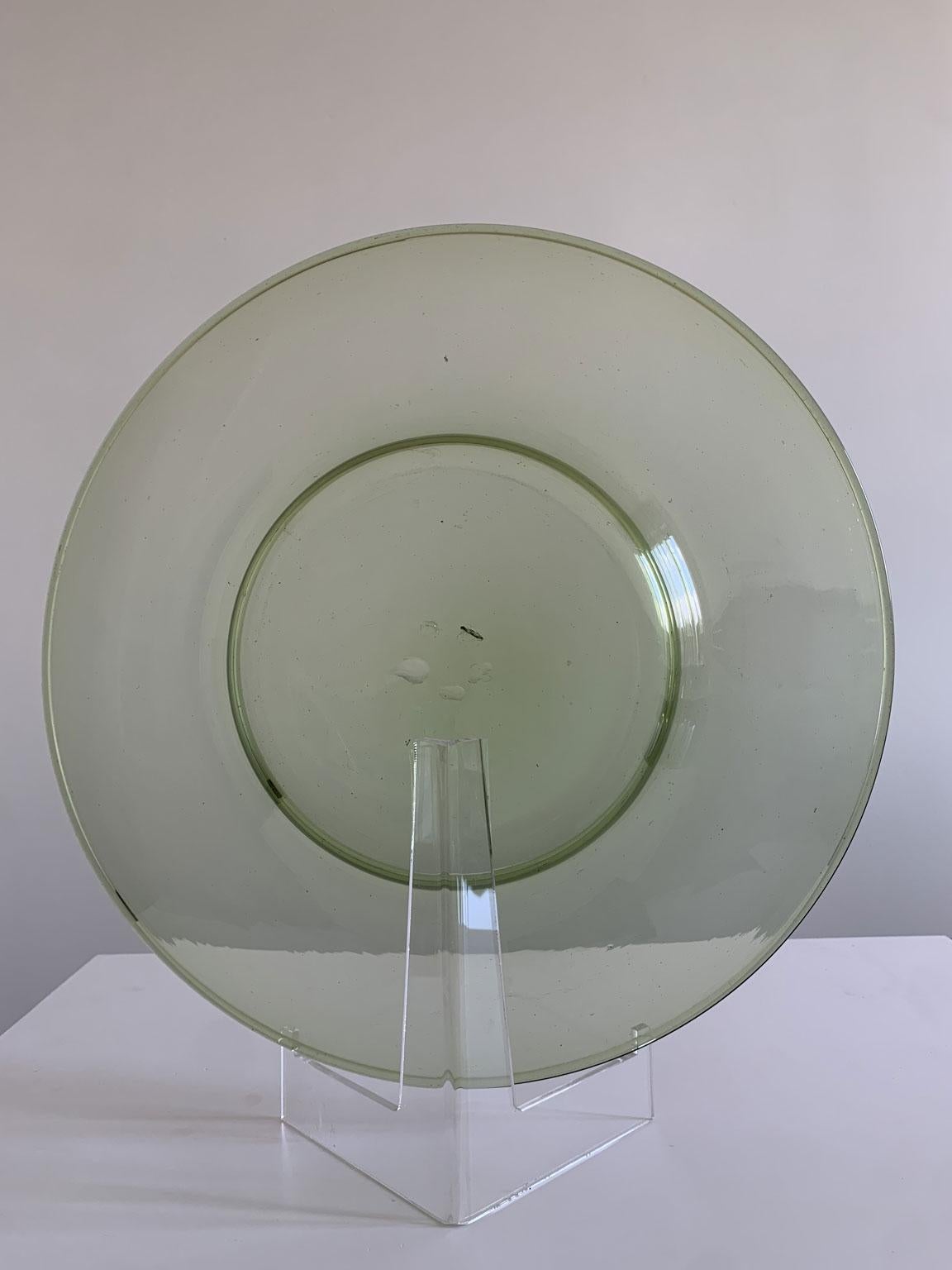 Vetro di Murano 1960 Venezia  Ciotola in vetro soffiato verde di Murano della metà del secolo scorso in vendita