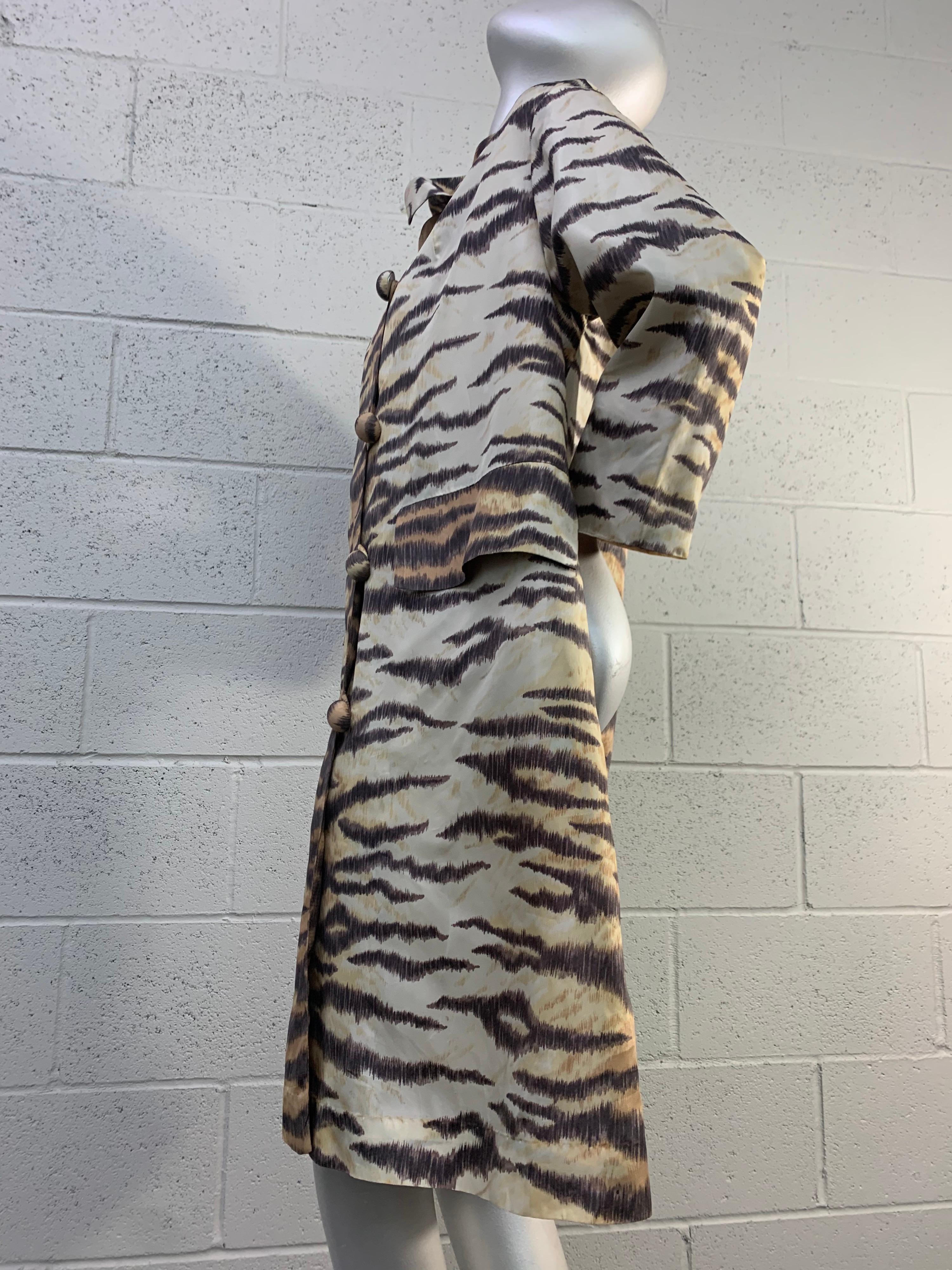 1960 Mod Tiger Print Silk Raincoat by Rain-Paka For Sale 1