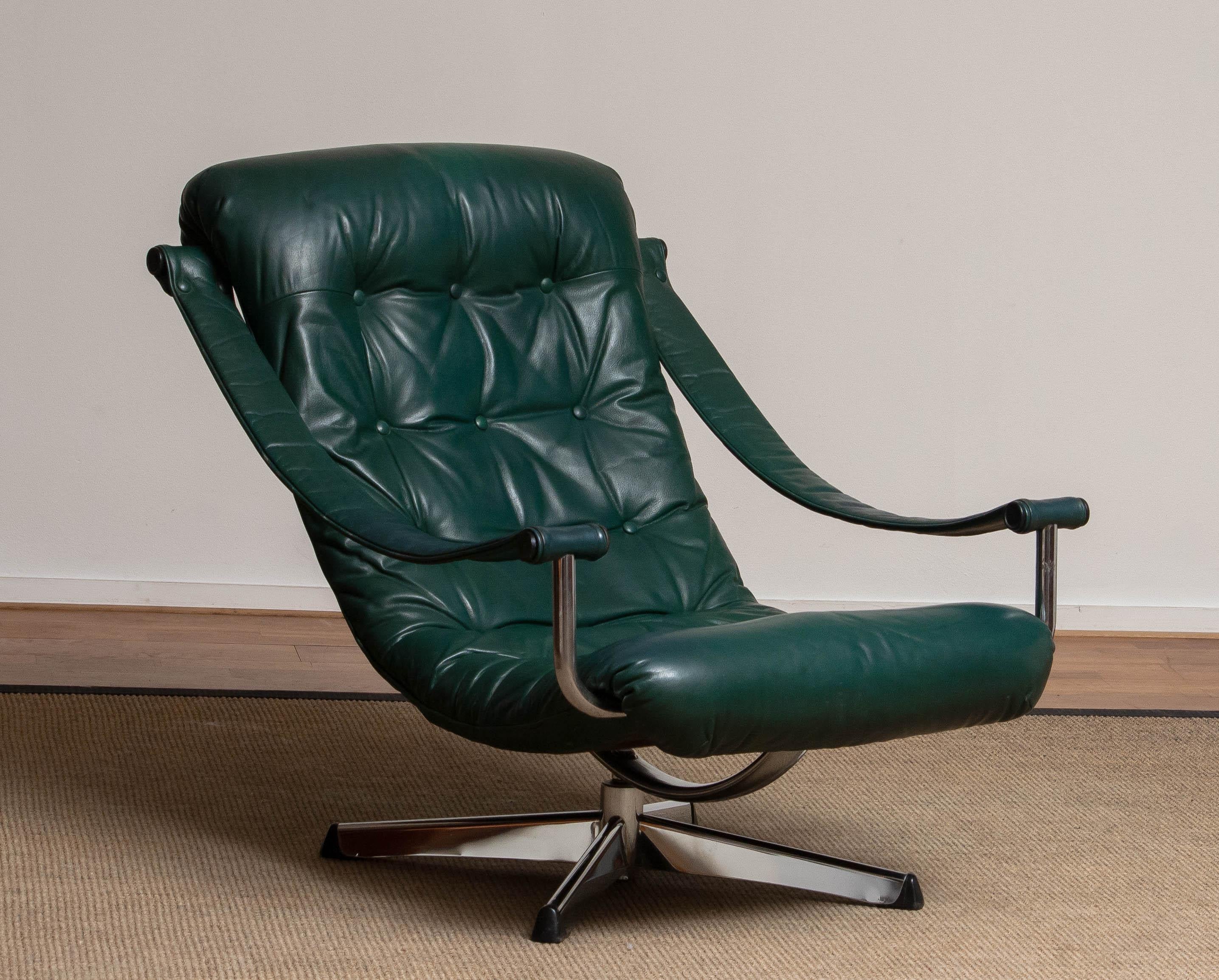 1960 Moderen Design Oxford Green Leather and Chrome Swivel Chair by Göte Mobler 1