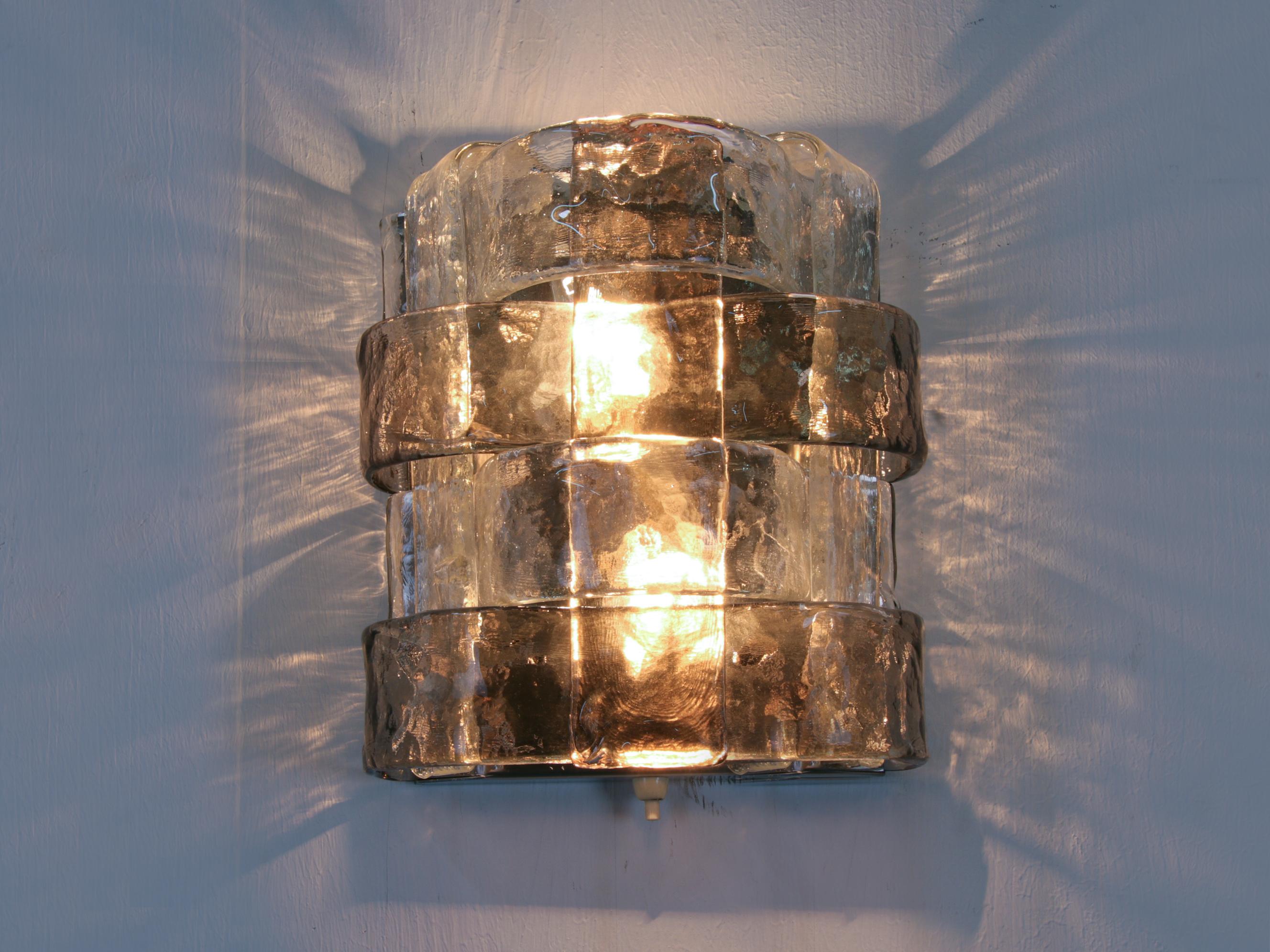 Amber Murano Wall Sconce Glass & Chrome by Carlo Nason for Mazzega, Italy 1960s In Good Condition For Sale In Niederdorfelden, Hessen
