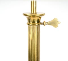 Lampada da terra Néo classique del 1960 in bronzo dorato di Maison Baguès