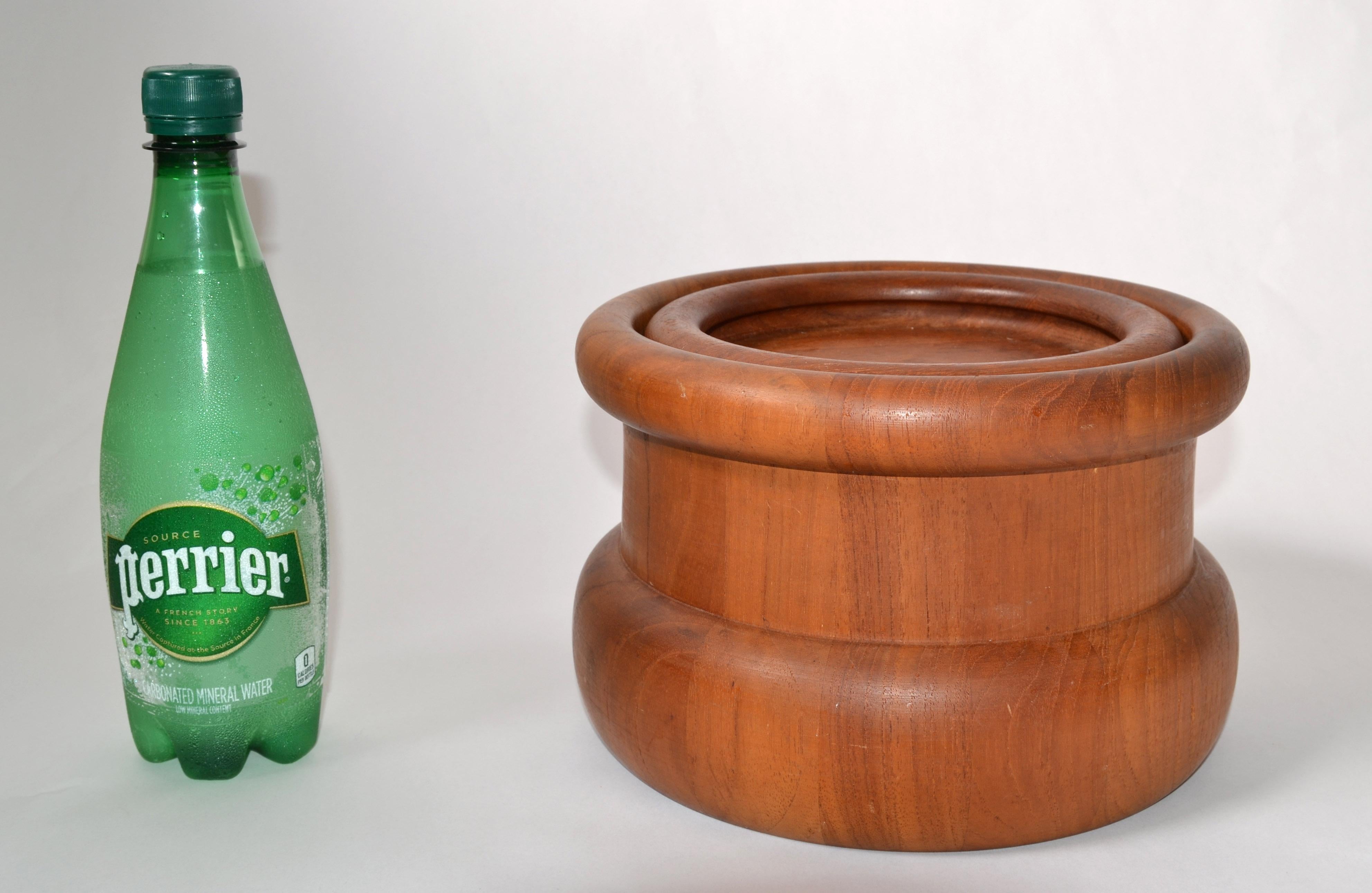 1960 Nissen Denmark Eames Era Scandinavian Modern Round Teak Lidded Ice Bucket For Sale 1