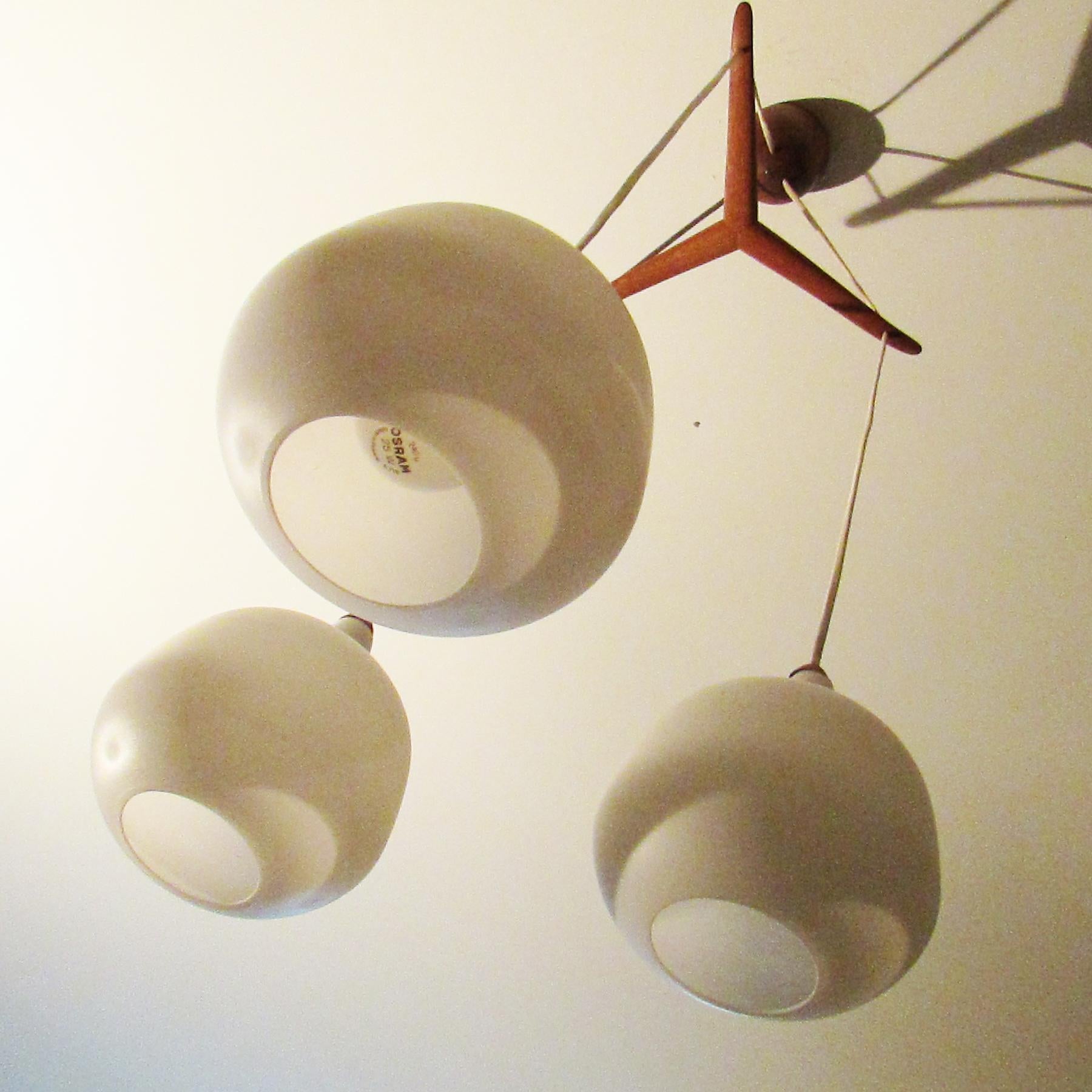 Mid-Century Modern, 1960 Pendant Lamp by Uno & Östen Kristiansson for Luxus In Good Condition In Le Grand-Saconnex, CH