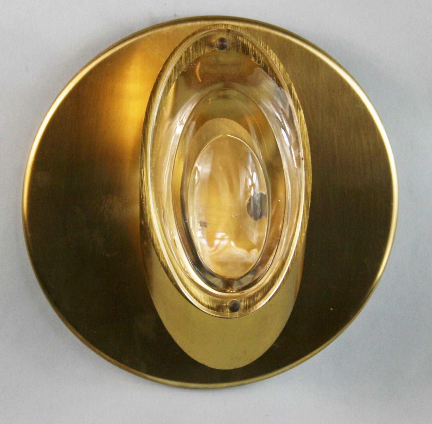 Paire d'appliques à éclairage en laiton et verre attribuées à Stilnovo, 1960, 2 paires disponibles Bon état - En vente à Douglas Manor, NY