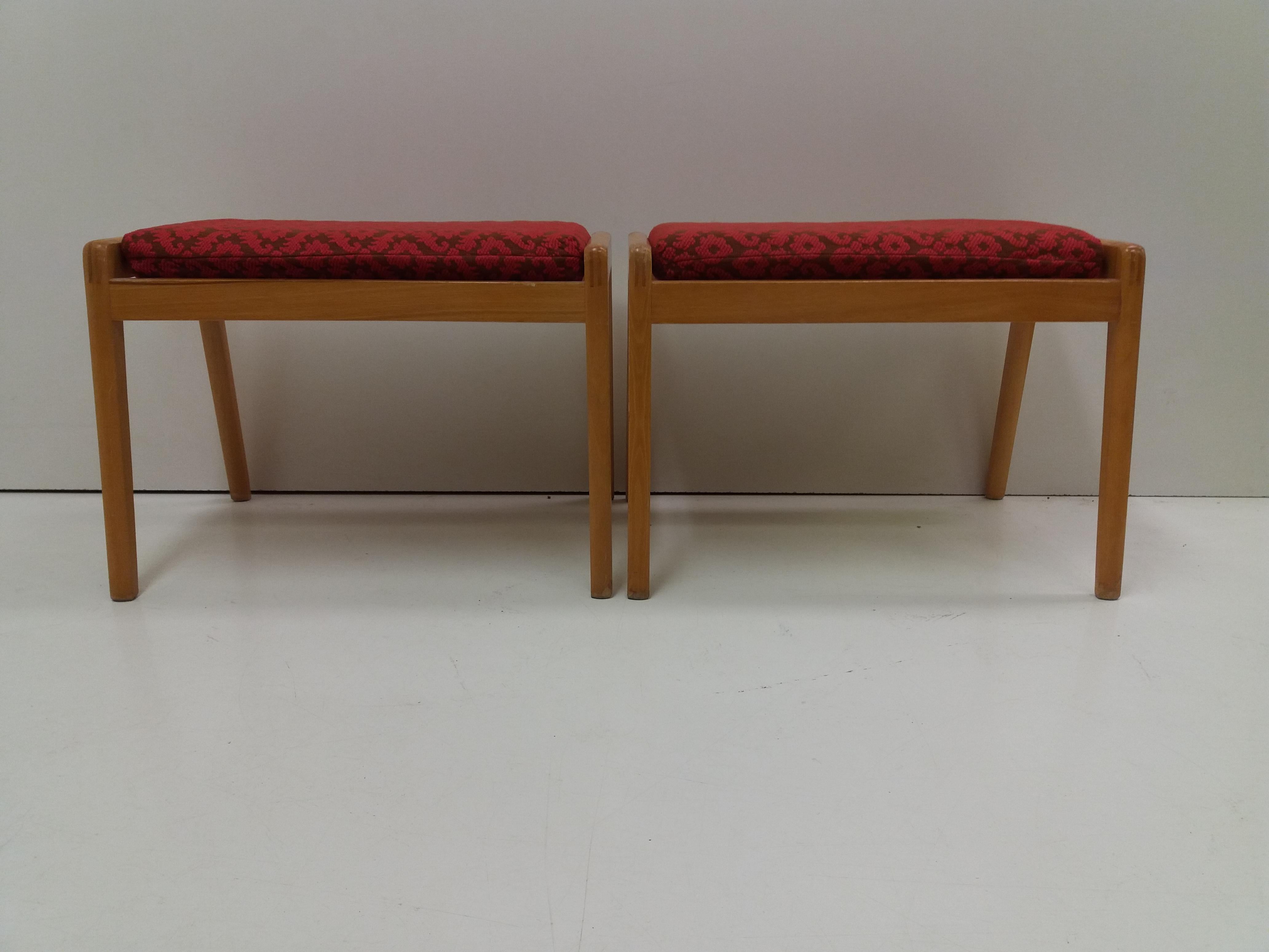 1960 Pair of Beech ULUV Stools, Czechoslovakia In Good Condition For Sale In Praha, CZ