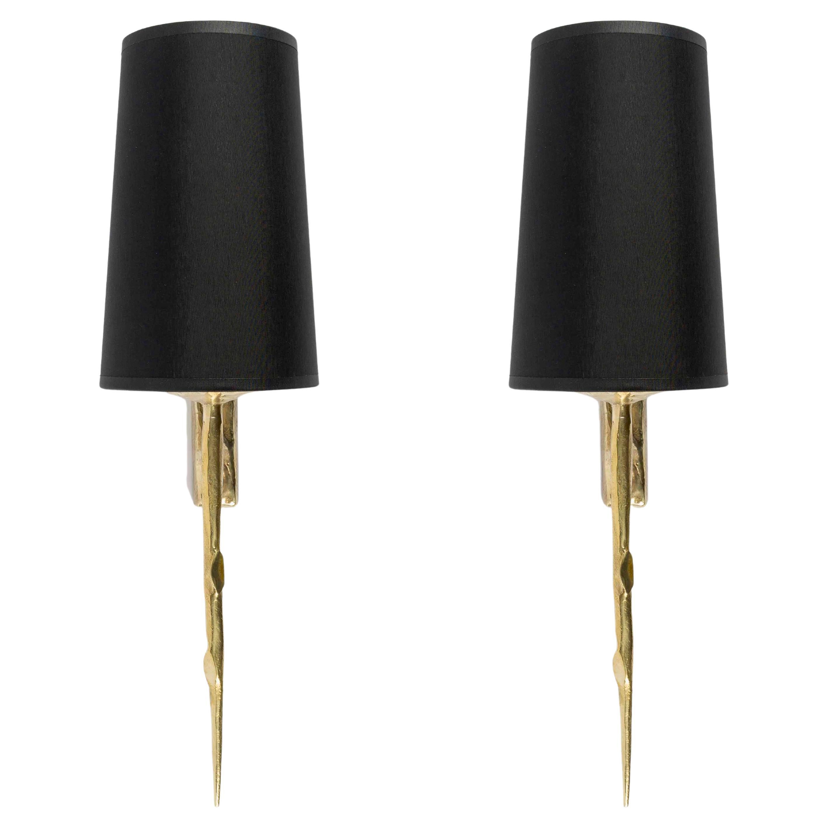 1960 Pareja de apliques de bronce de Félix Agostini para Maison Arlus en venta