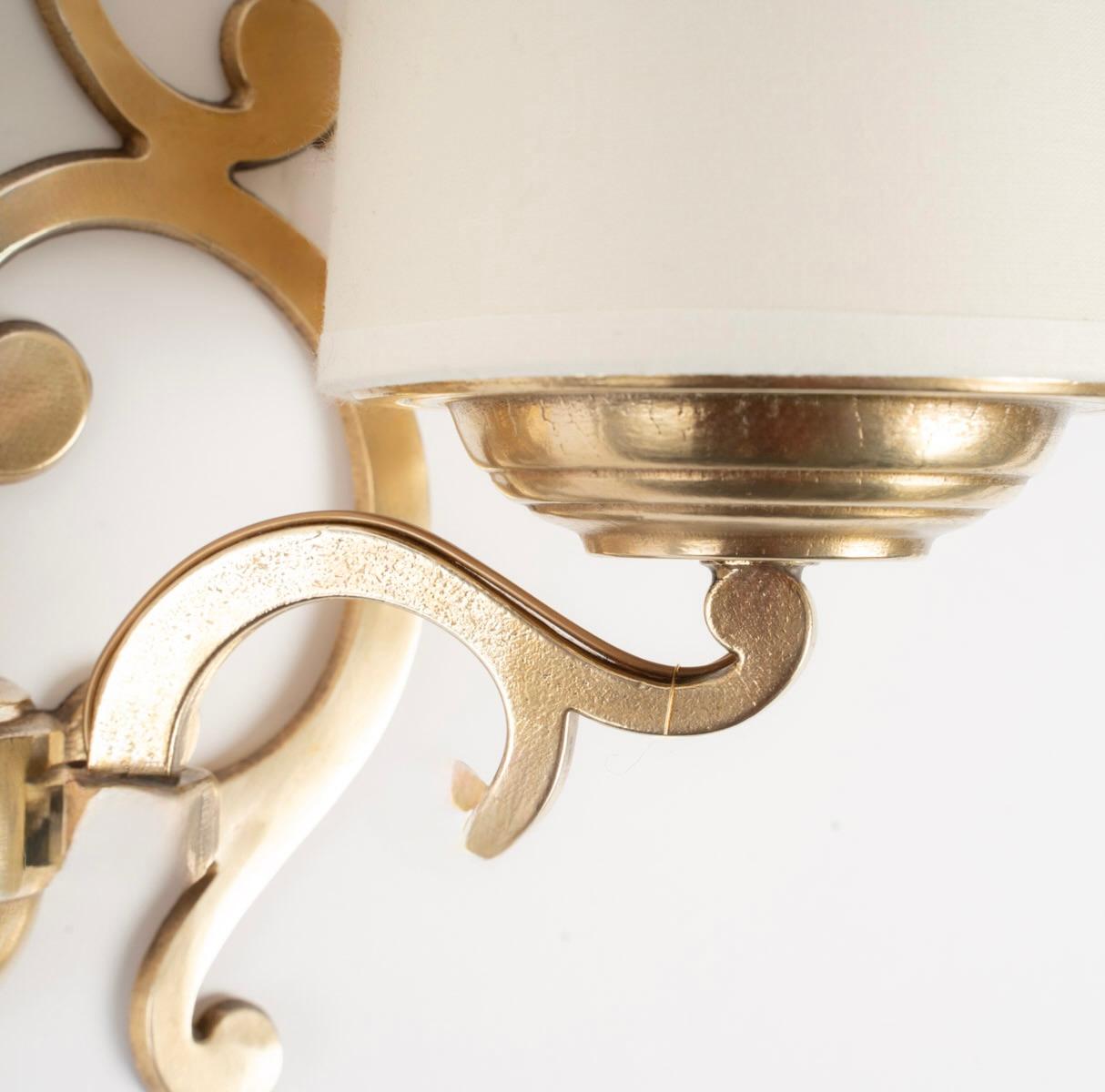 1960 Paire d'appliques en bronze Maison Roche Bon état - En vente à Saint-Ouen, FR