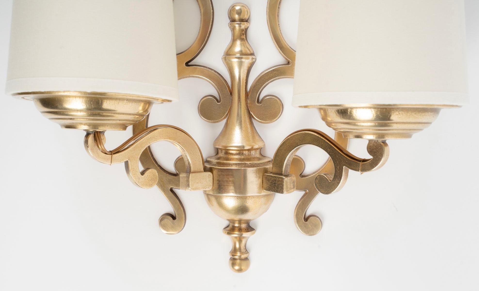 Bronze 1960 Paire d'appliques en bronze Maison Roche en vente