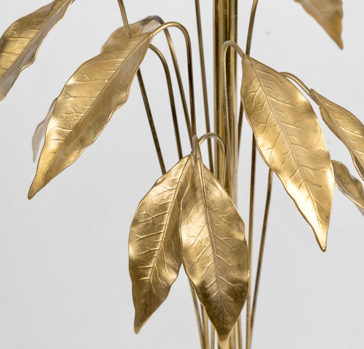 1960 Feuillage-Lampe von Charles aus Bronze und vergoldetem Messing. (Mitte des 20. Jahrhunderts) im Angebot
