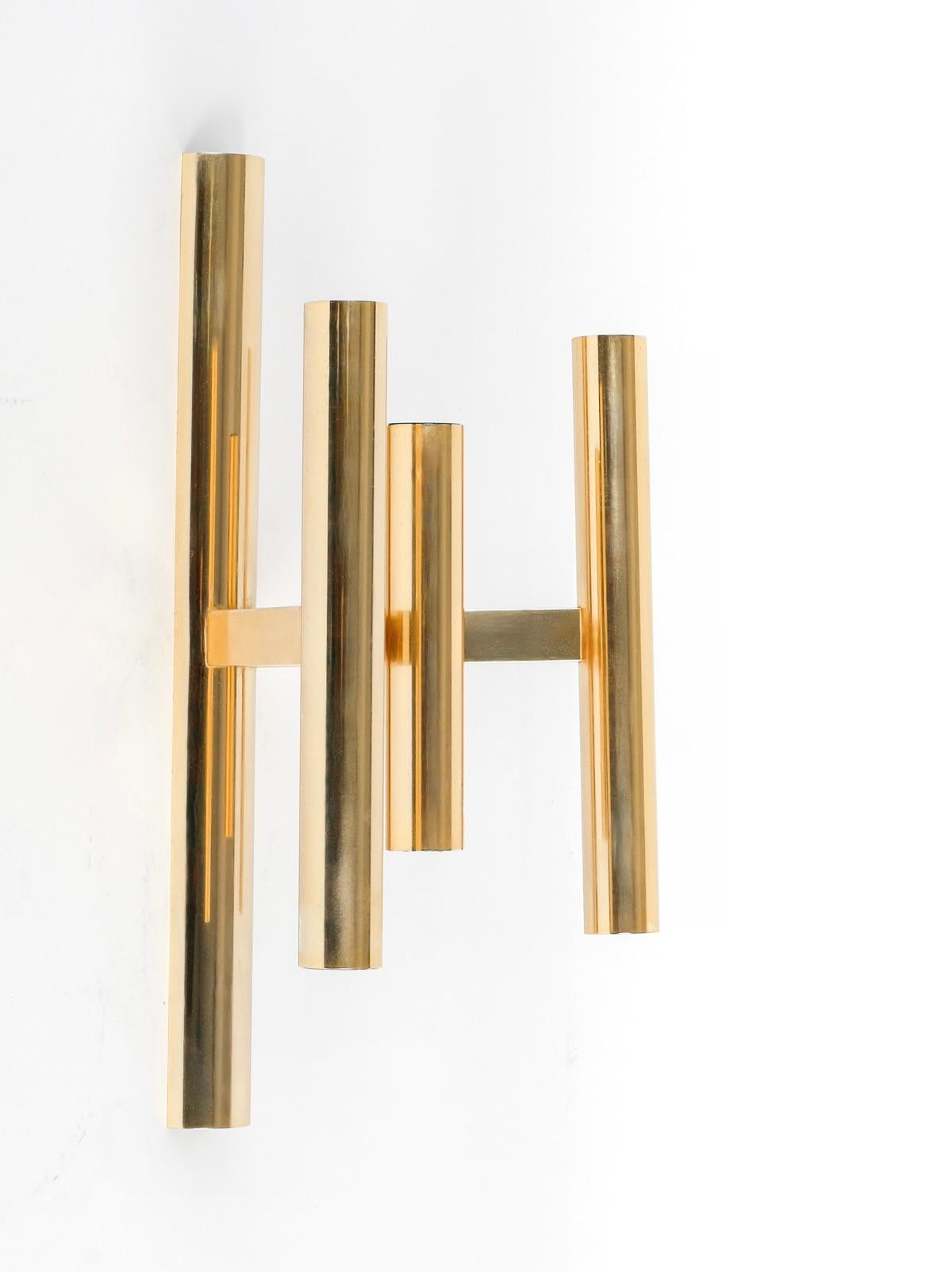 1960 Pair of gilded brass sconces by Gaetano Sciolari  In Good Condition For Sale In Saint-Ouen, FR