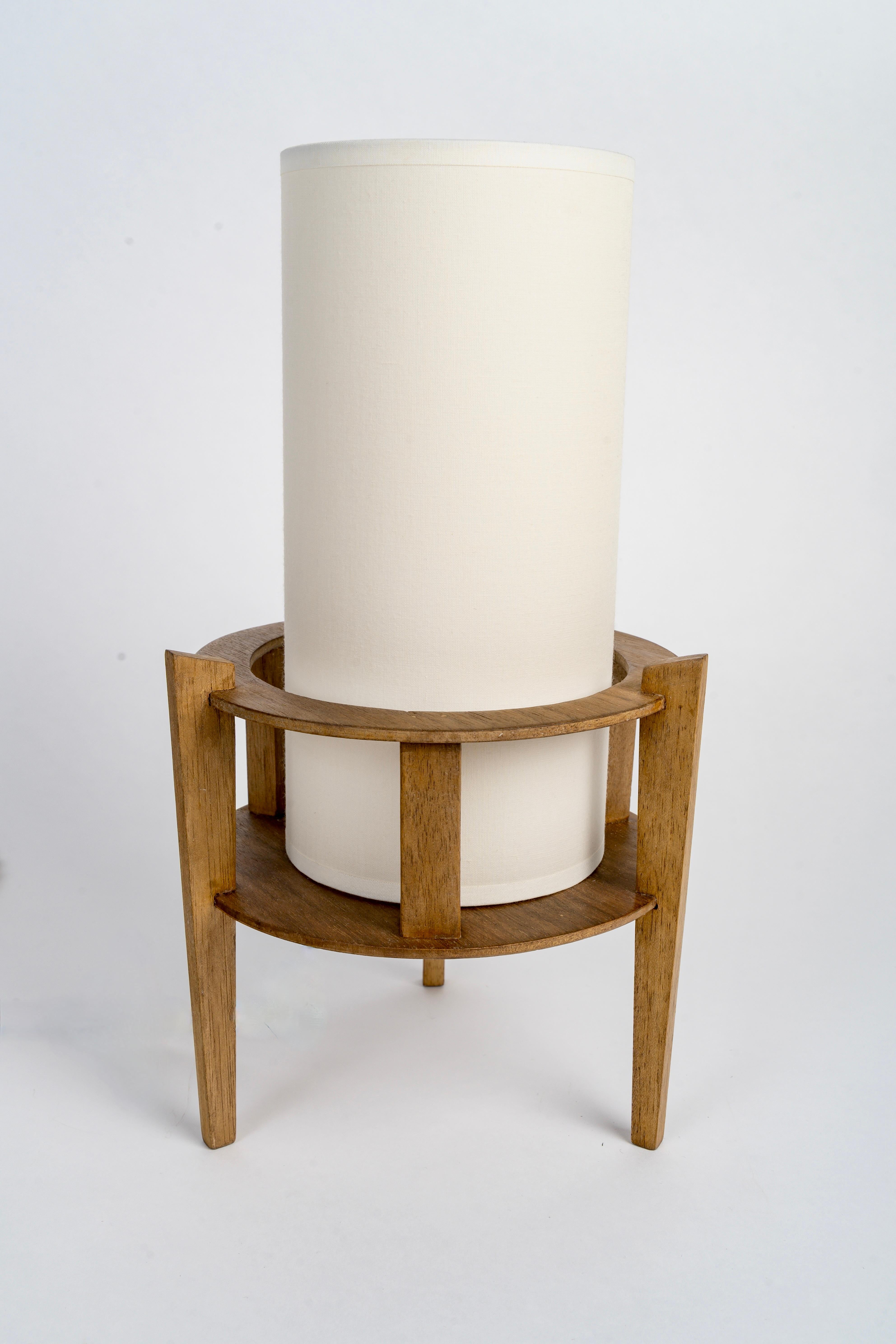 1960 Ein Paar naturalistische Holzlampen von Maison Roche im Angebot 2