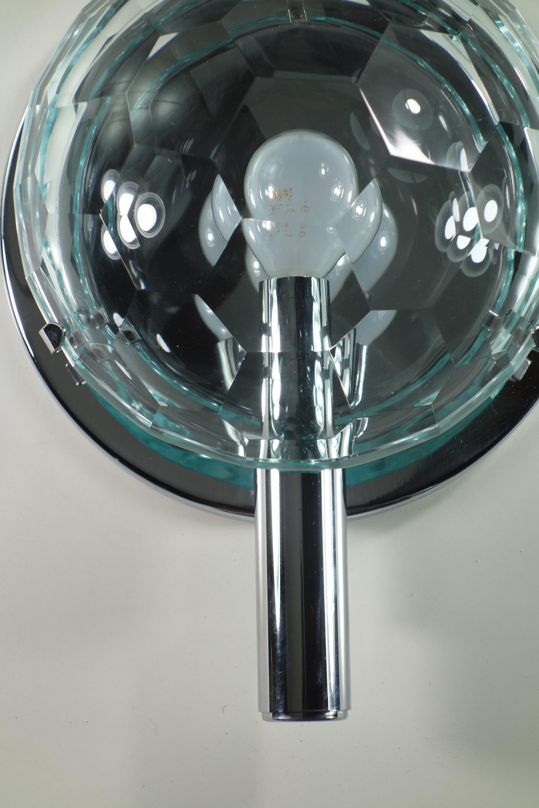 1960 Lumi Italian Space Age Design Crystal Facetted Chrome Wall Lamps For Sale 7