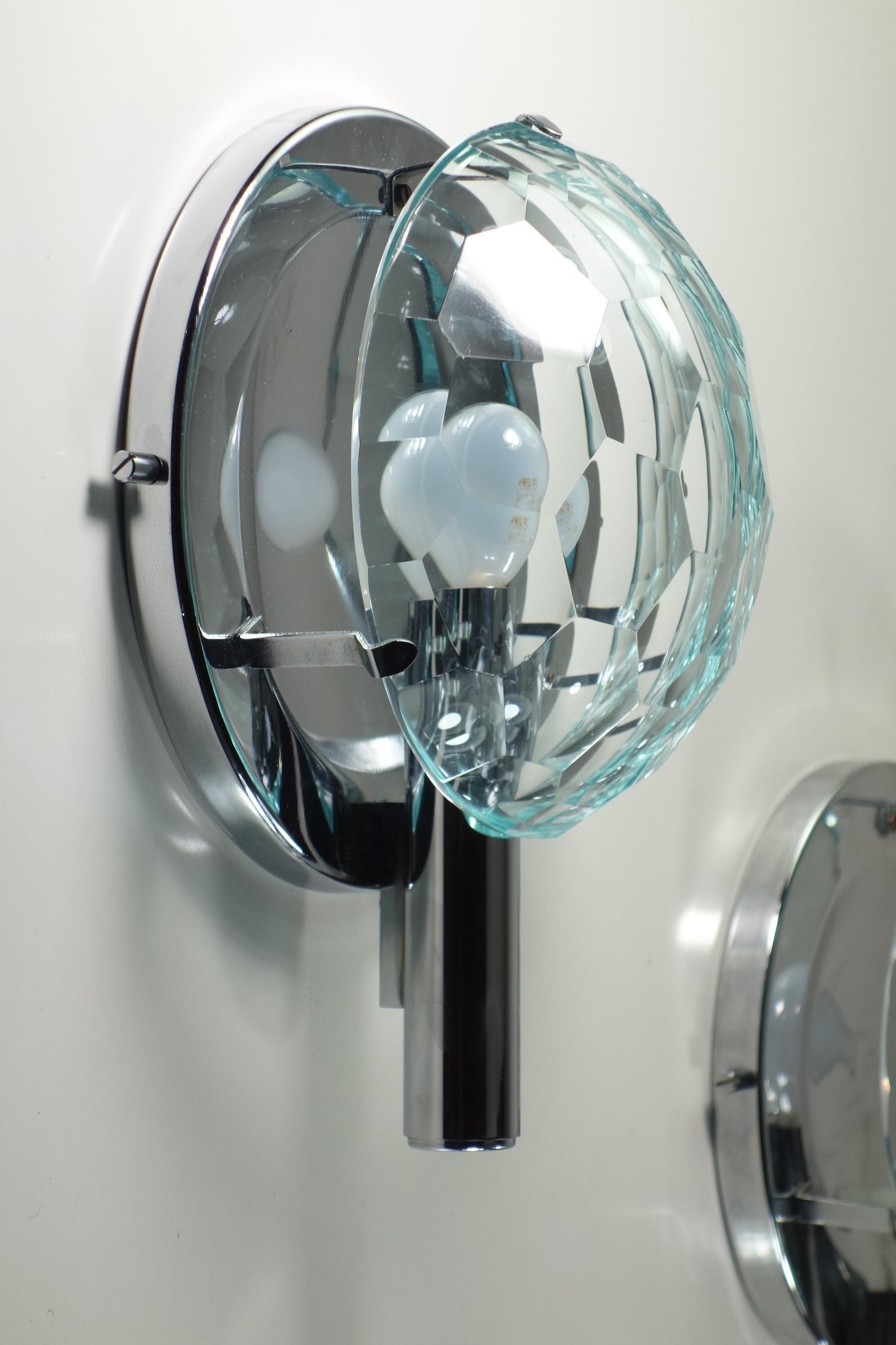1960 Lumi Italian Space Age Design Crystal Facetted Chrome Wall Lamps For Sale 1