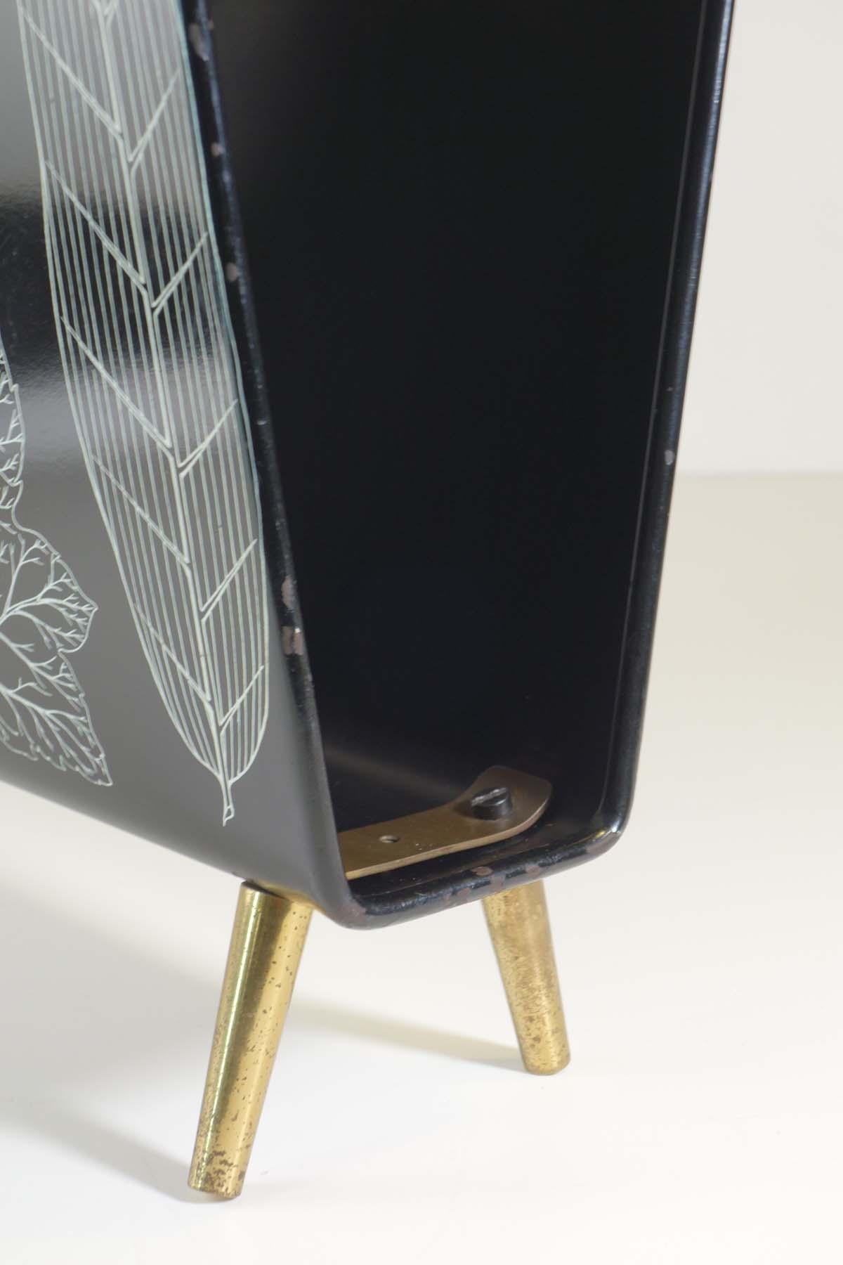 1960 Piero Fornasetti Italian Design Black & White Brass Metal Magazine Rack For Sale 5