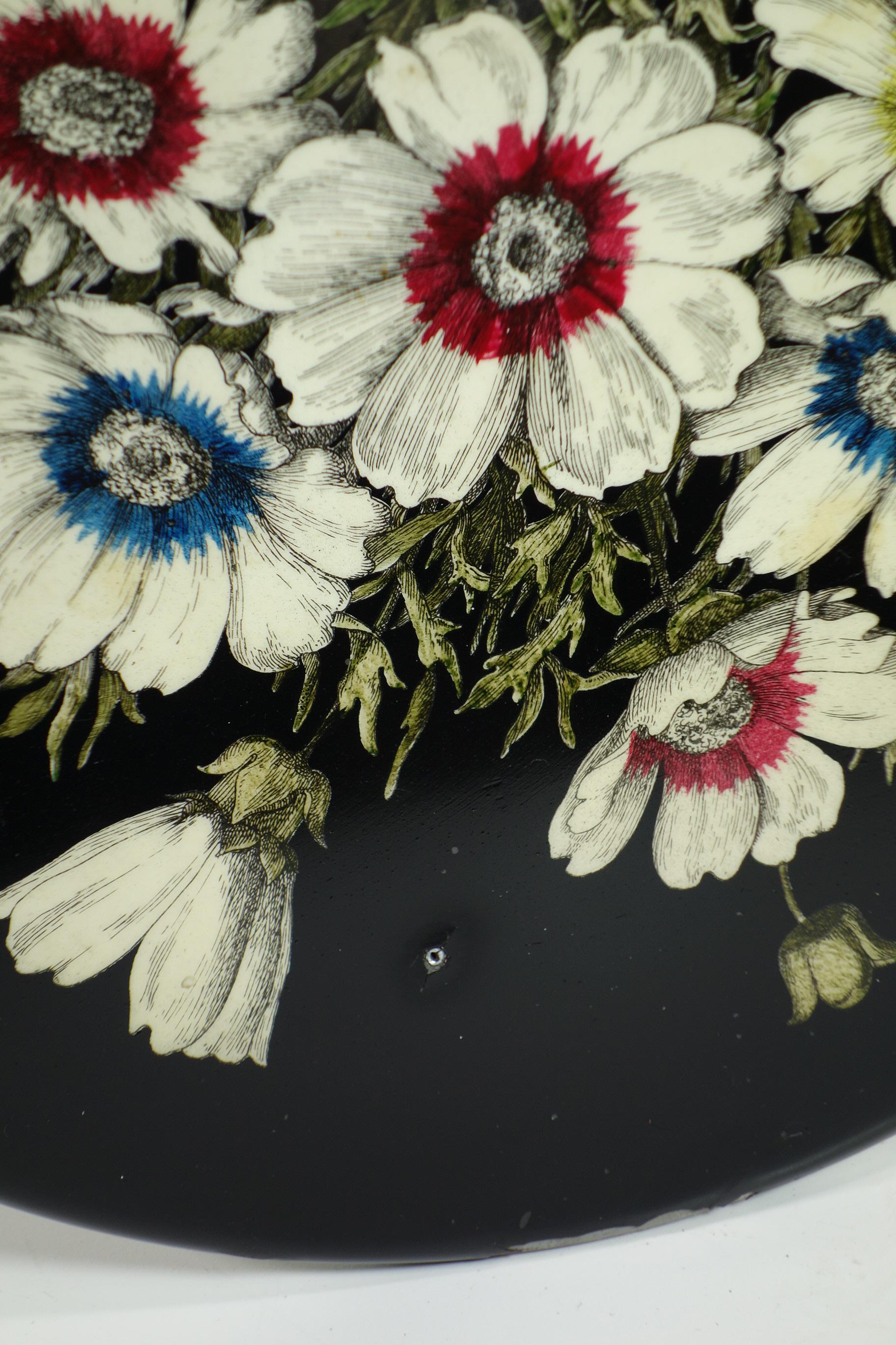 Metallo 1960 Piero Fornasetti Tavolino Gueridon in ottone e metallo a fiori di design italiano in vendita