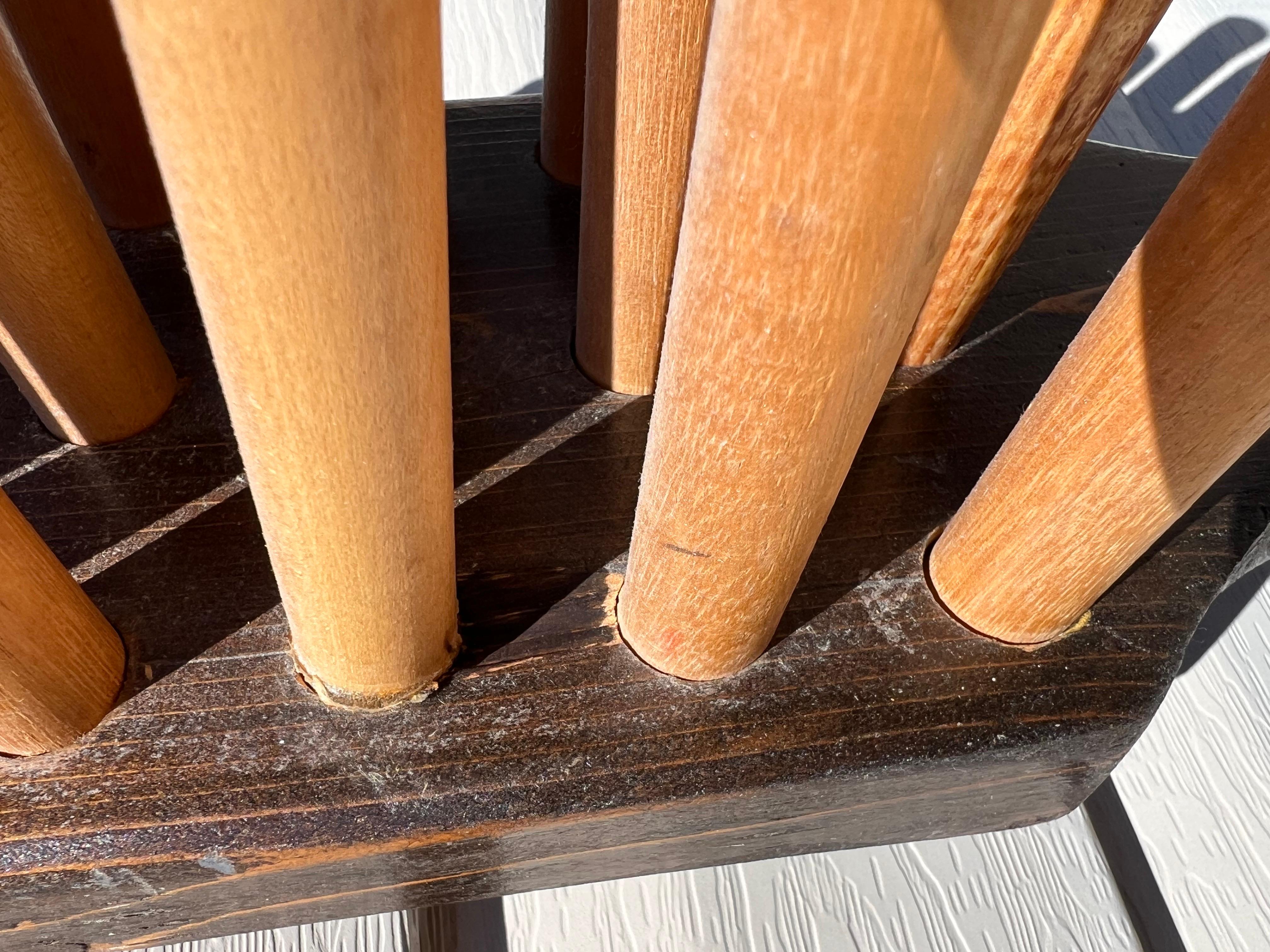 1960 Pop Art Brosse à dents surdimensionnée en bois de noyer en vente 2