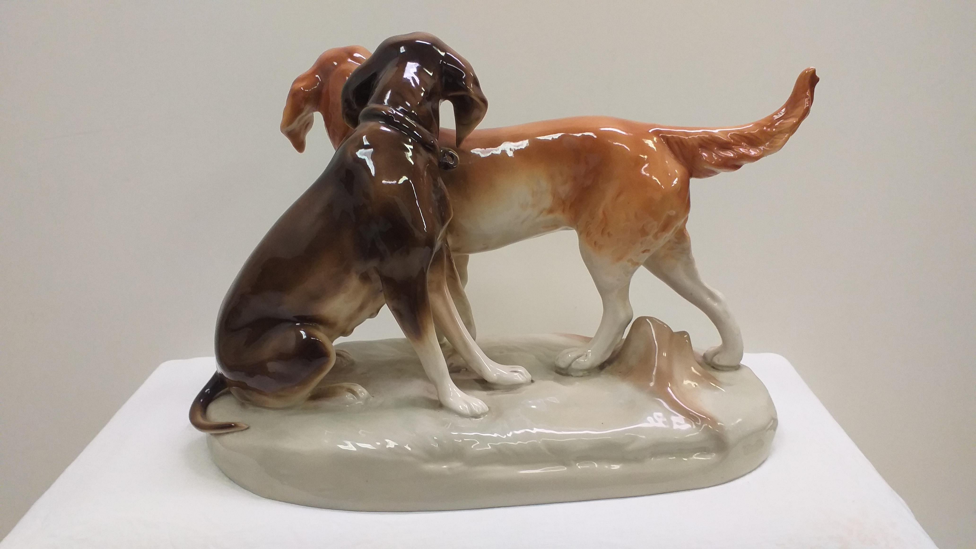 1960 Porcelain Sculpture of Dogs, Czechoslovakia In Good Condition For Sale In Praha, CZ