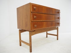 Rare commode en teck et chêne de Krasna Jizba, Tchécoslovaquie, 1960