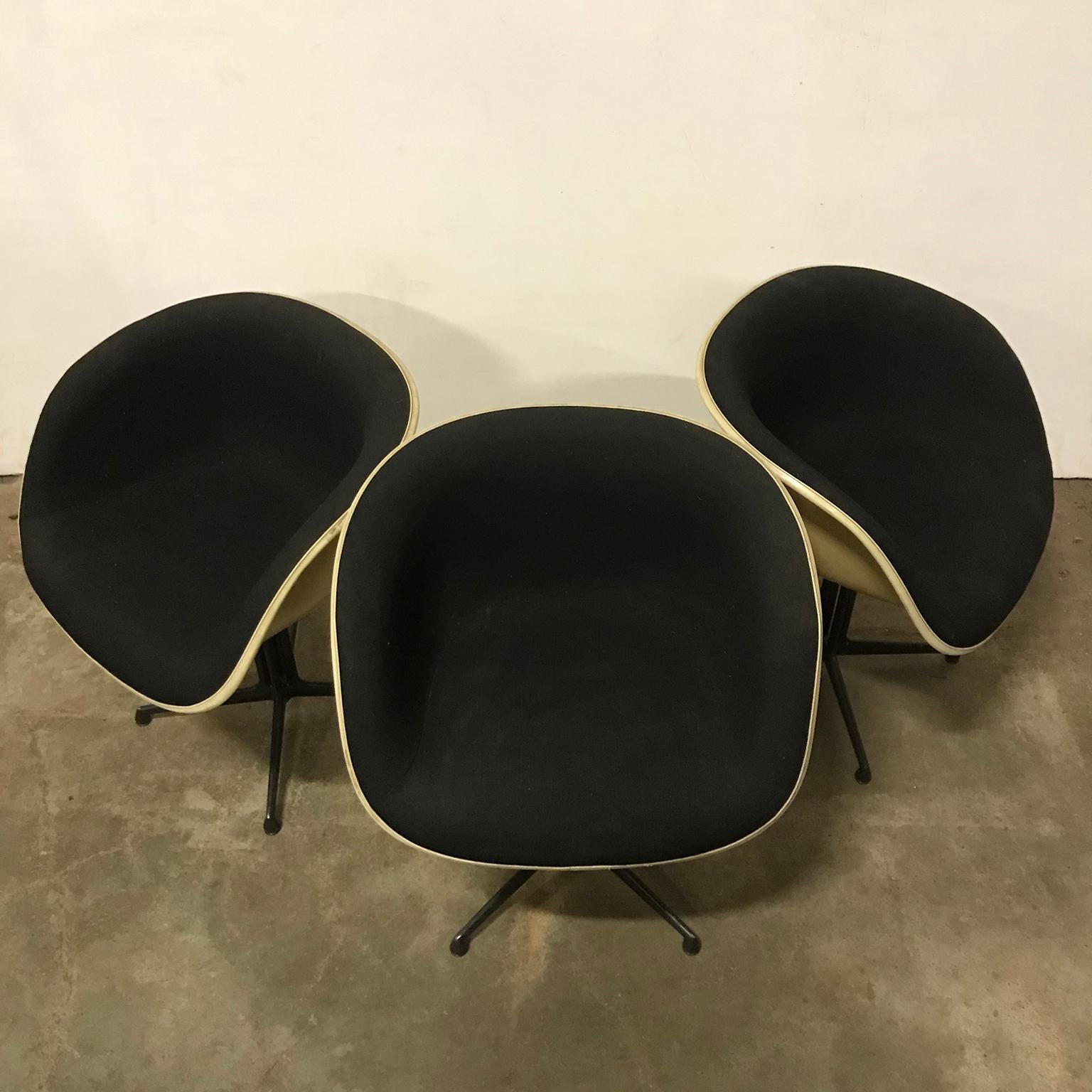 Metal 1960, Ray and Charles Eames, Original La Fonda Chair by Miller in First Fabric