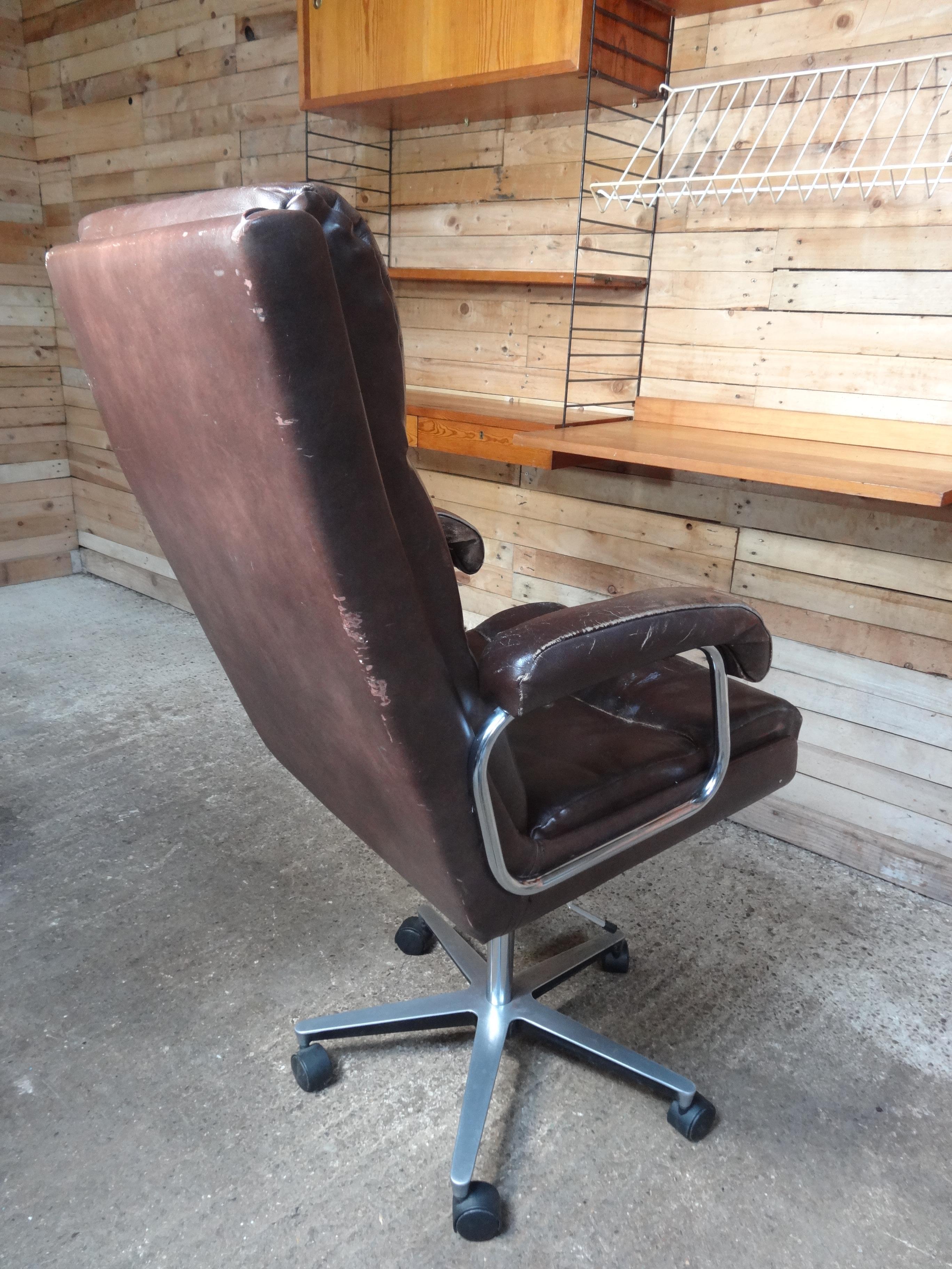 British 1960 Retro Vintage Swivel Brown Leather Retro Office / Armchair