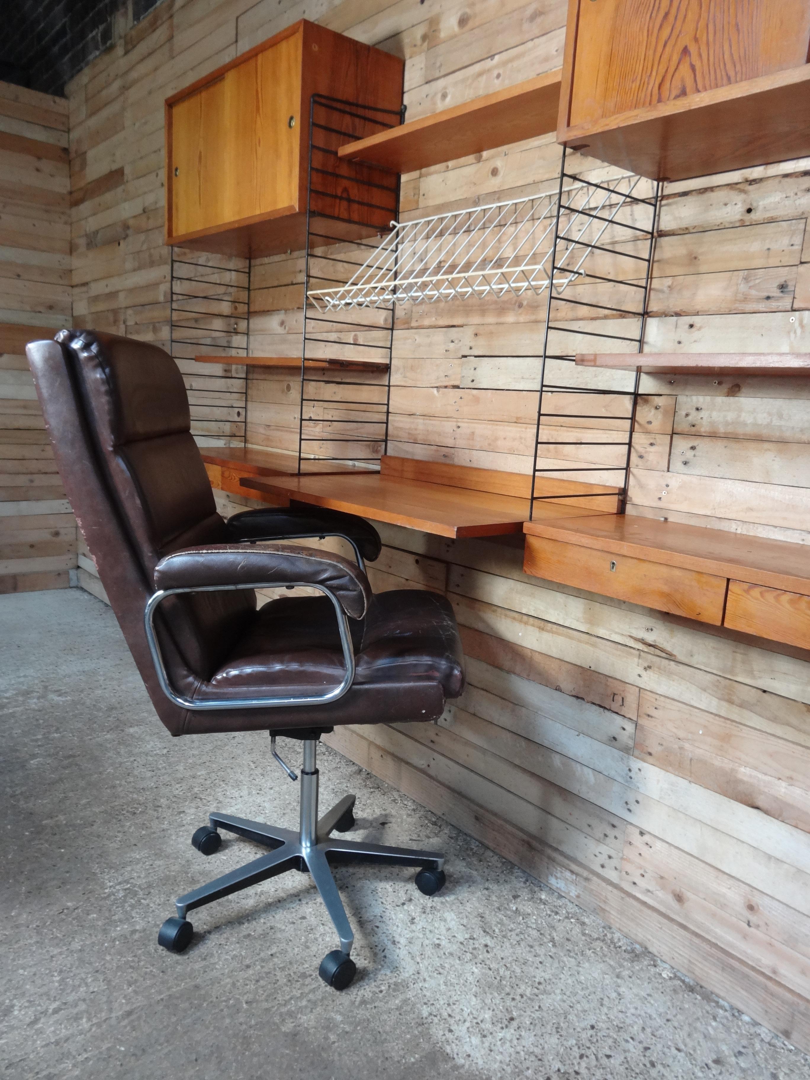 1960 Retro Vintage Swivel Brown Leather Retro Office / Armchair In Good Condition In Markington, GB