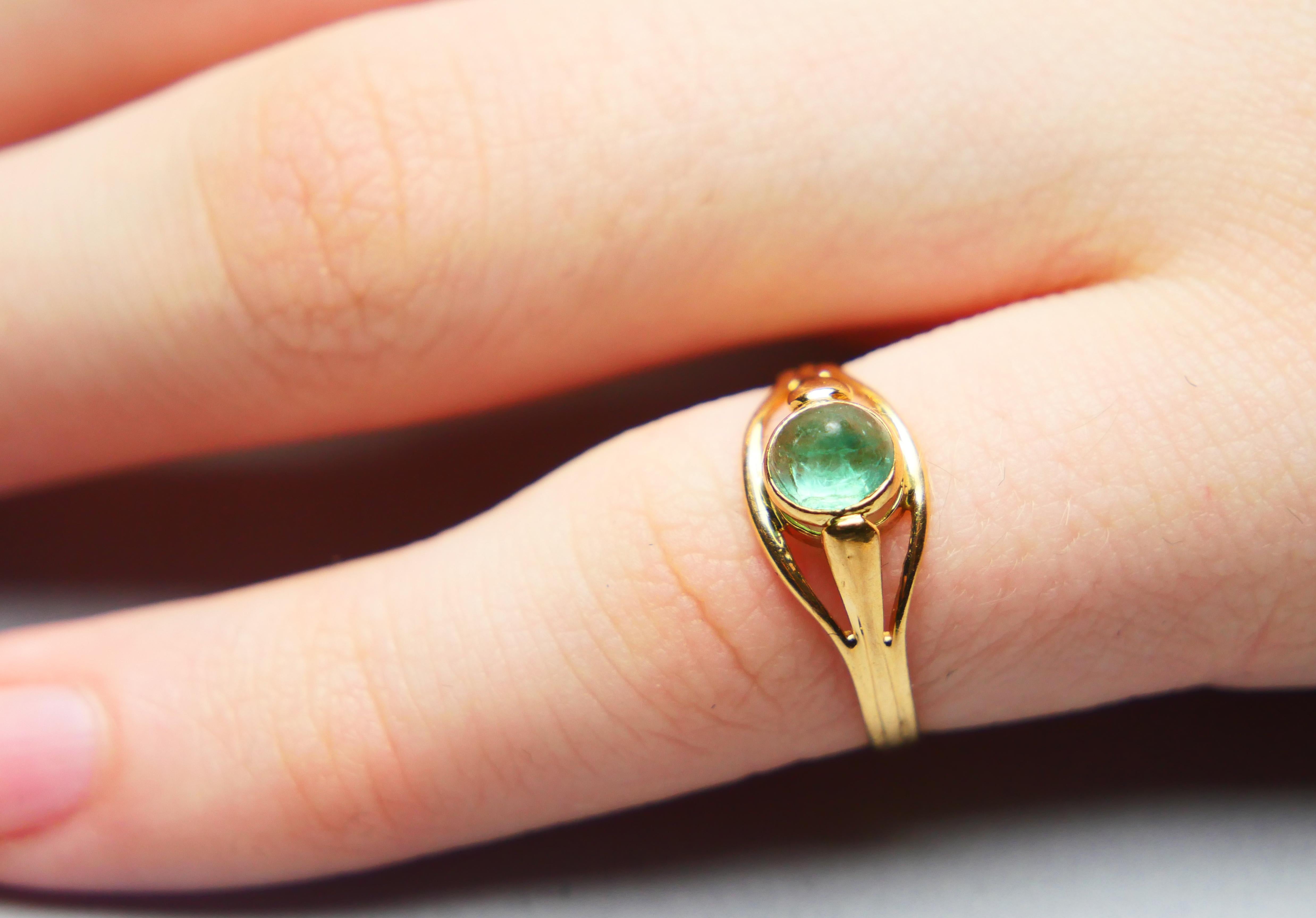 1960 Bague naturelle 0,8ct  Émeraude en or massif 18K ØUS5 / 1.4 gr en vente 1
