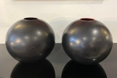 1960 Round Japanese vase crafted in black metal