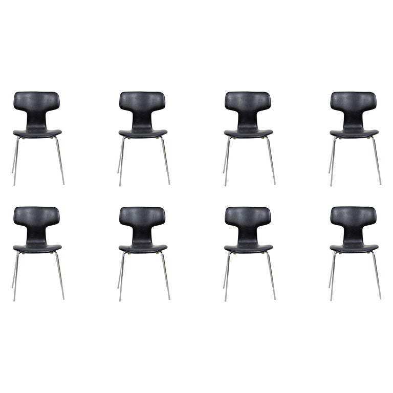 1960s Arne Jacobsen Set of Eight T Chairs or Hammer Chairs by Fritz Hansen For Sale