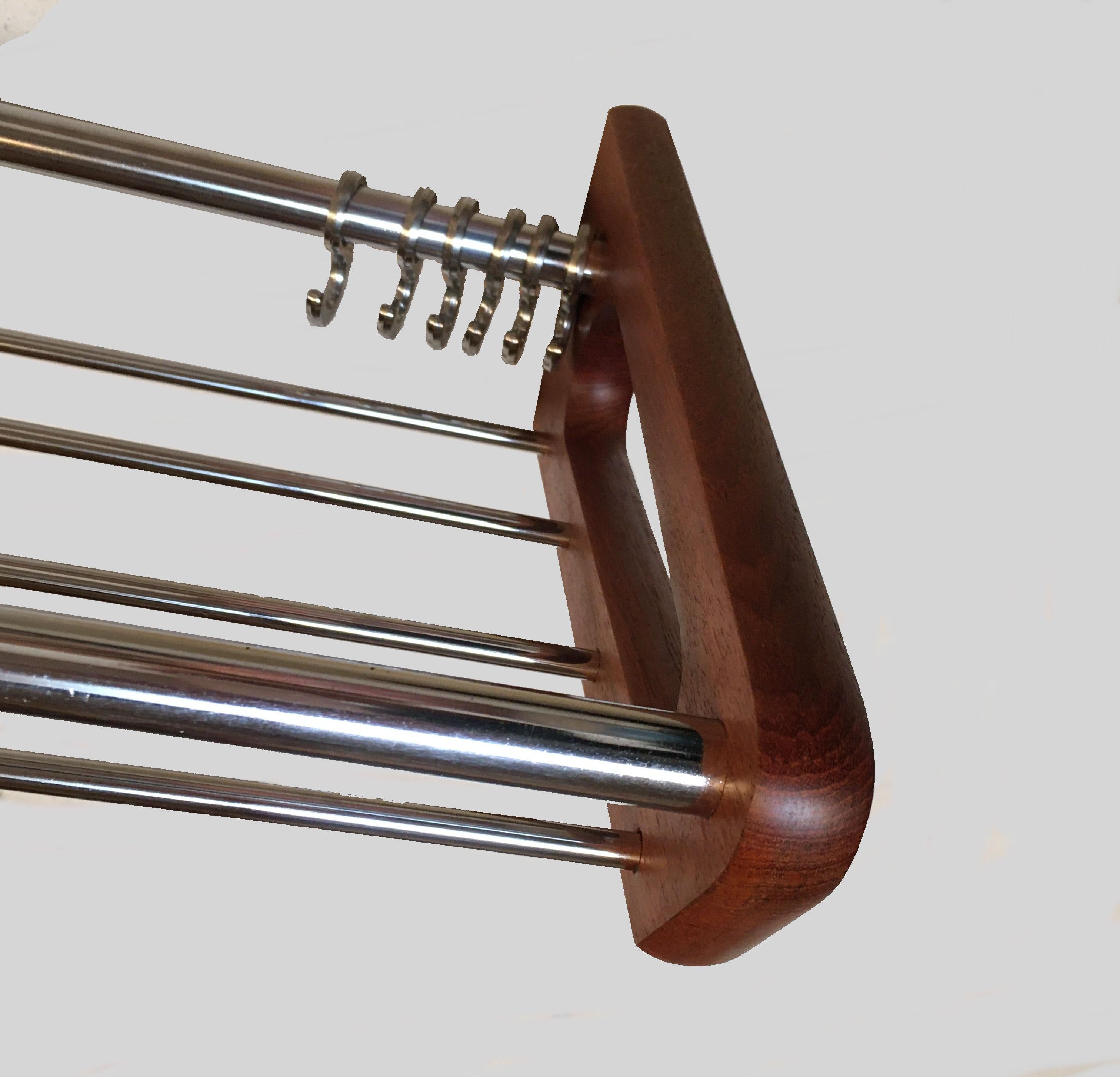 1960'S Borge Mogensen Vollständig restaurierte Hutablage / Garderobe aus Teakholz und Stahl (Metall) im Angebot