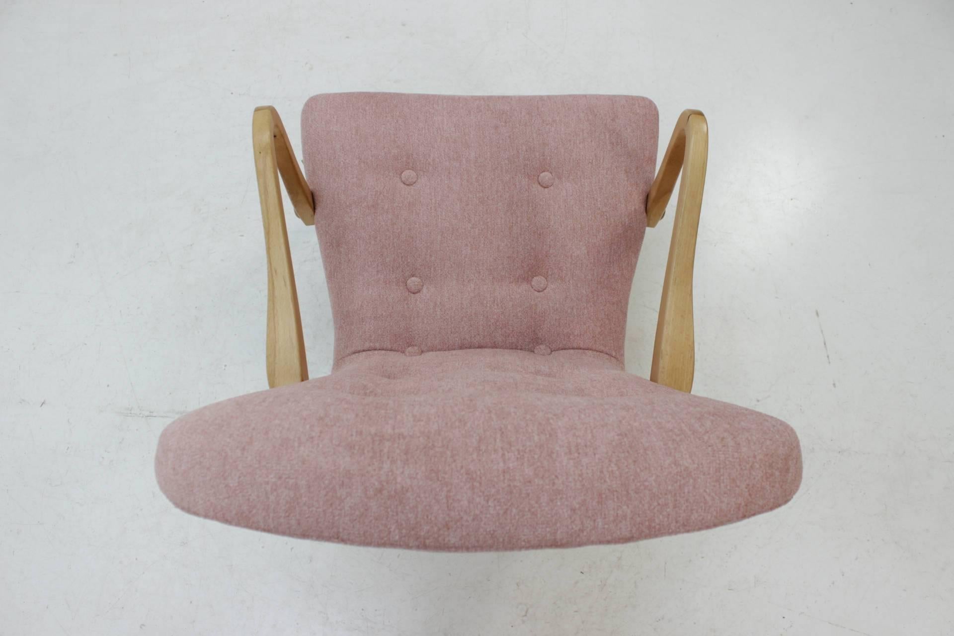 1960s Danish Beech Lounge Chair with Stool In Good Condition In Praha, CZ
