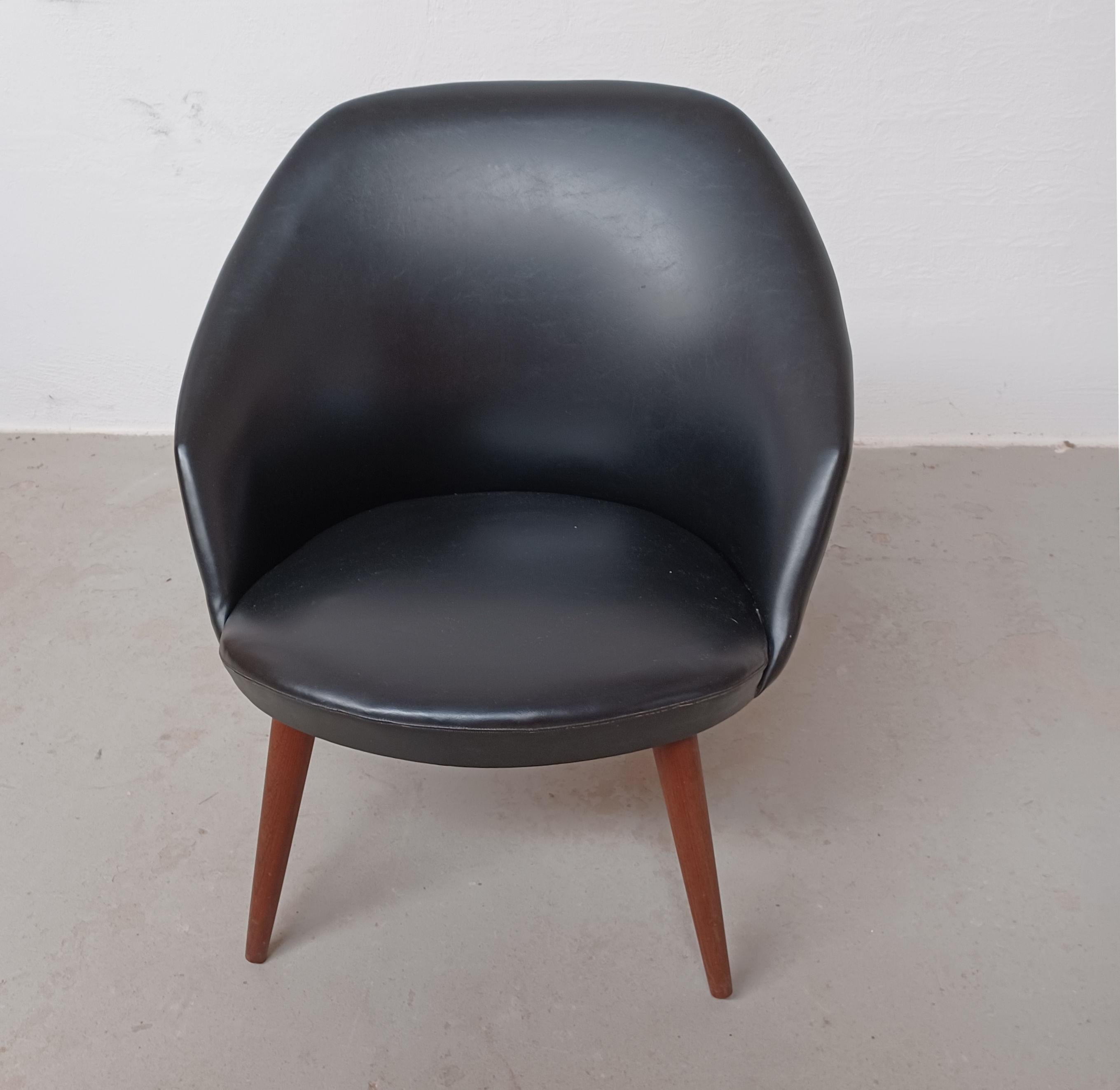 Deux chaises longues Ejvind Johansson des années 1960 entièrement restaurées et personnalisables Excellent état - En vente à Knebel, DK