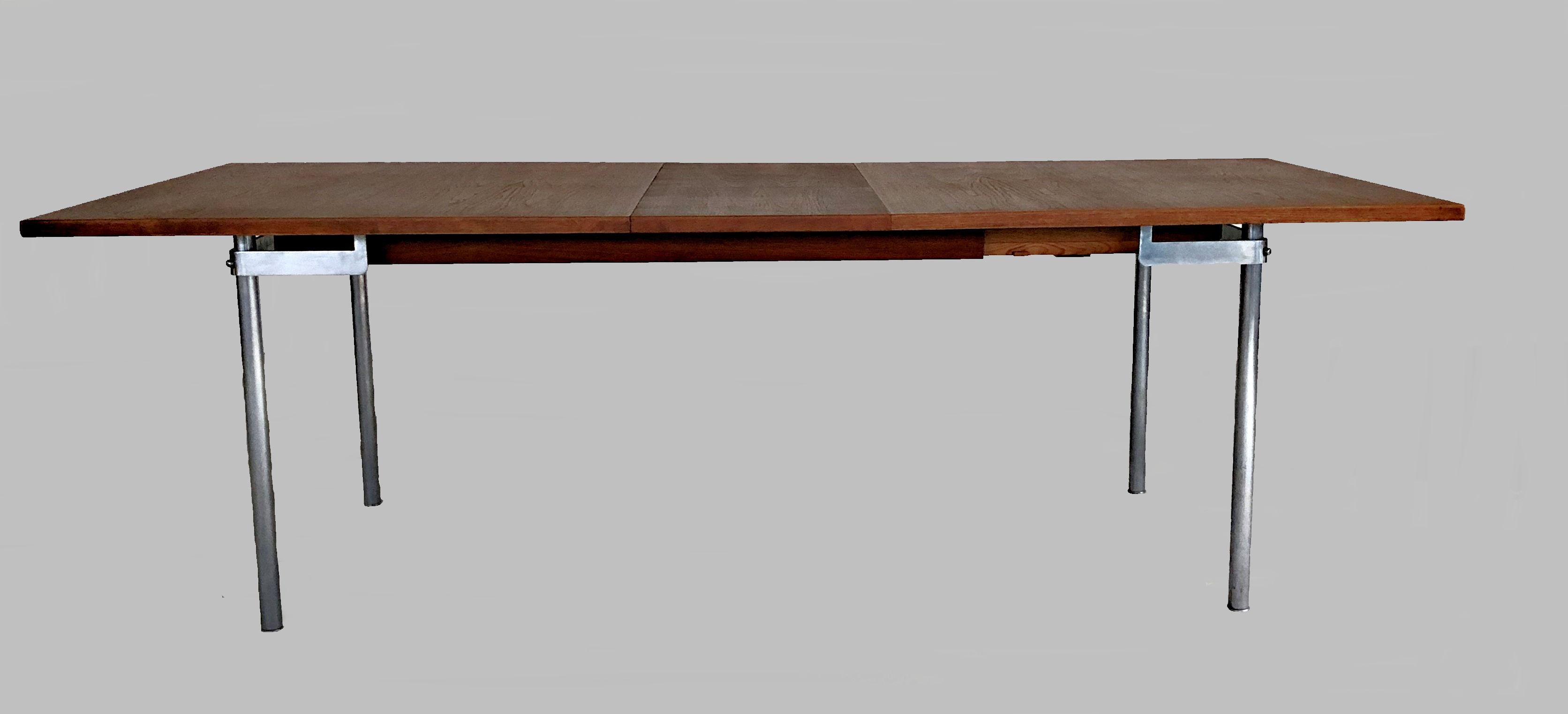 1960s Hans Wegner Refinished Extension Dining Table in Teak by Andreas Tuck In Good Condition In Knebel, DK