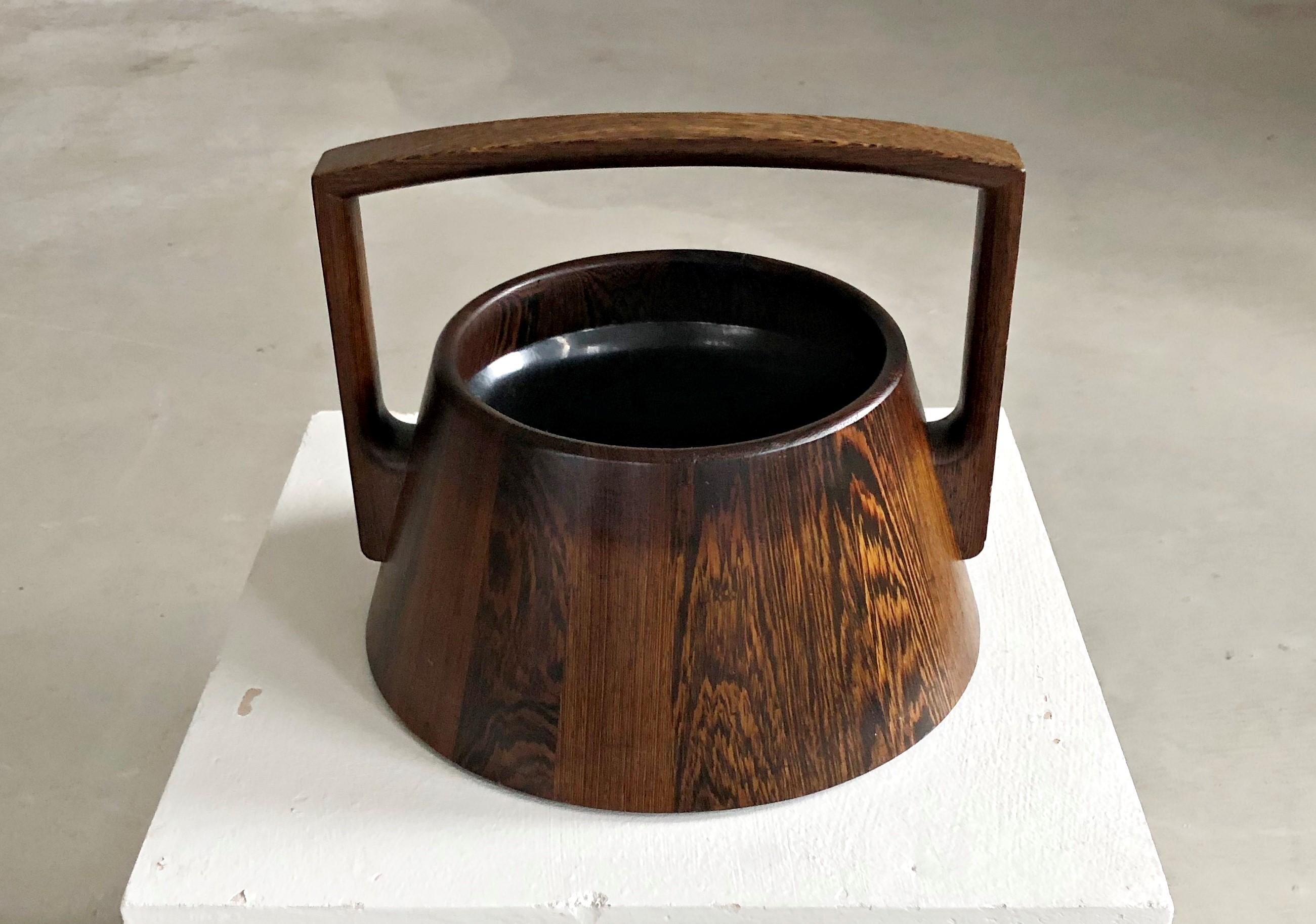 1960s Jens Quistgaard Danish Rosewood Ice Bucket by Wenge In Good Condition For Sale In Knebel, DK