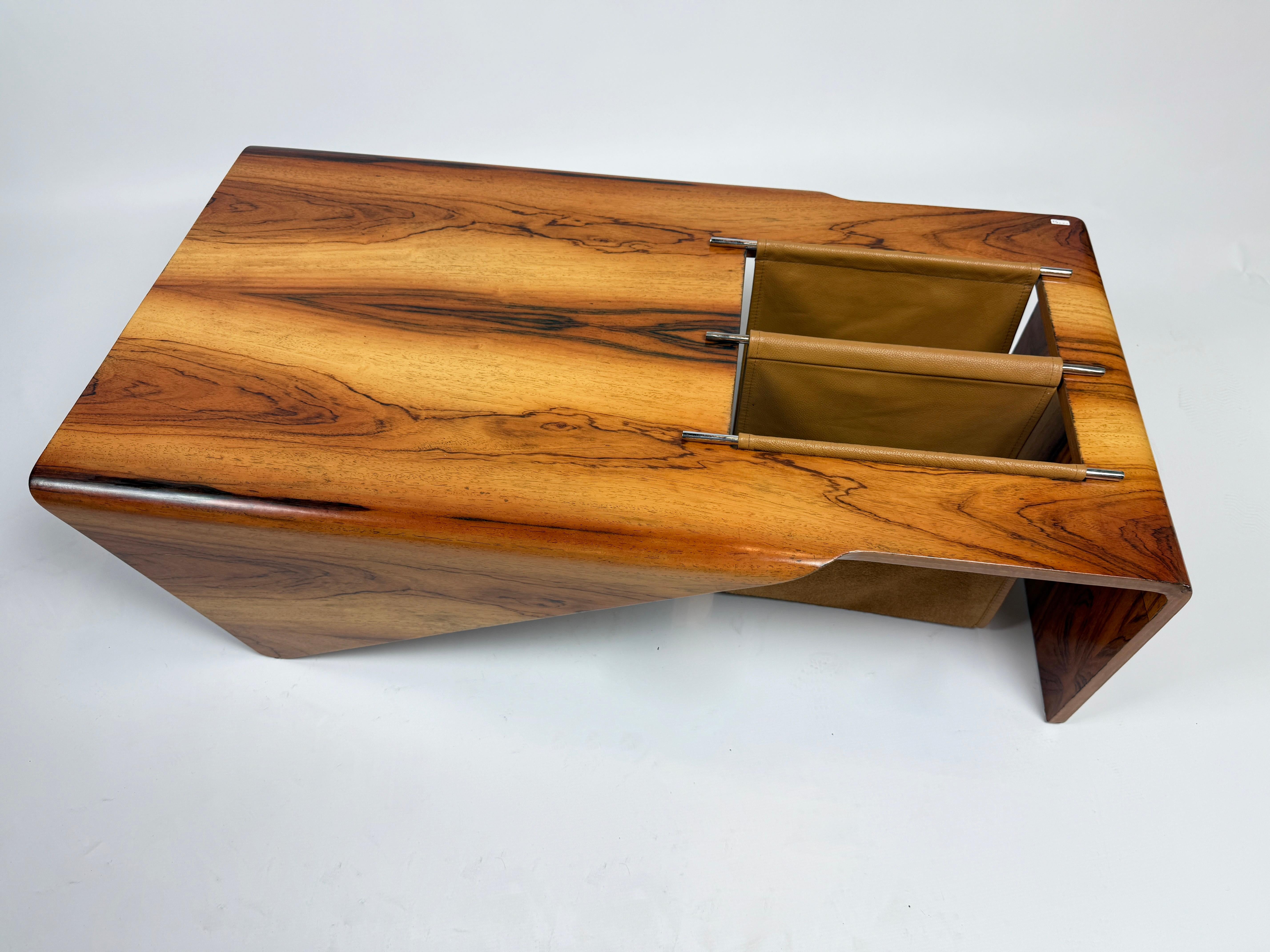 Milieu du XXe siècle 1960' s Jorge Zalszupin Andorinha Wood & Leather Coffee Table Brésil en vente