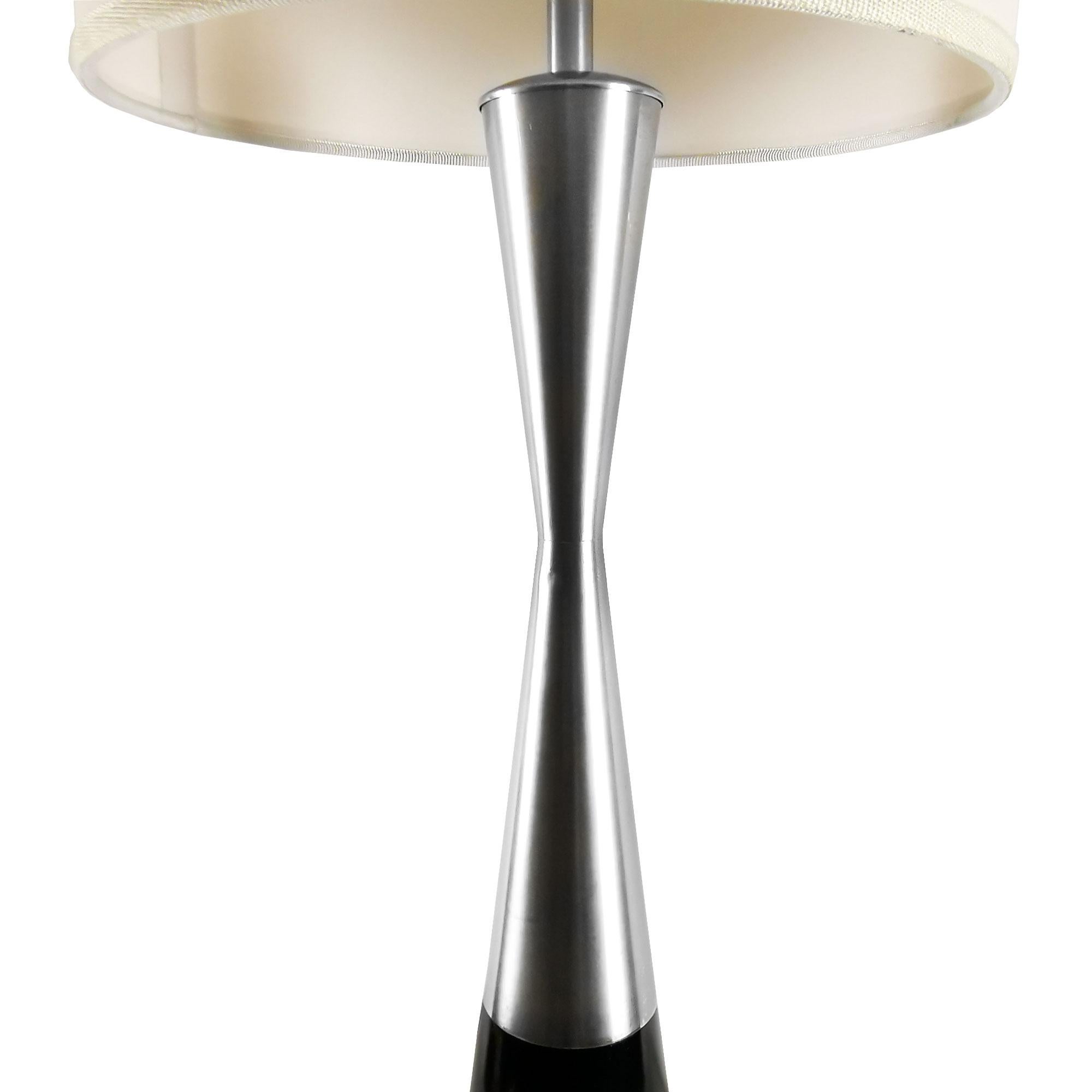Mid-Century Modern Large Stilnovo Table Lamp in Steel, Wood and Fabric - Italy In Good Condition For Sale In Girona, ES