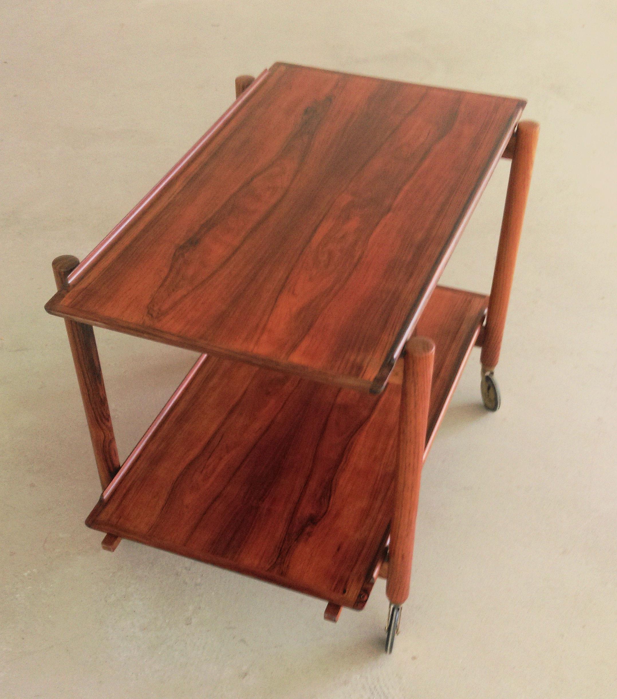 Poul Hundevad Fully Restored Multi Functional Danish Modular Rosewood Bar Table In Good Condition For Sale In Knebel, DK