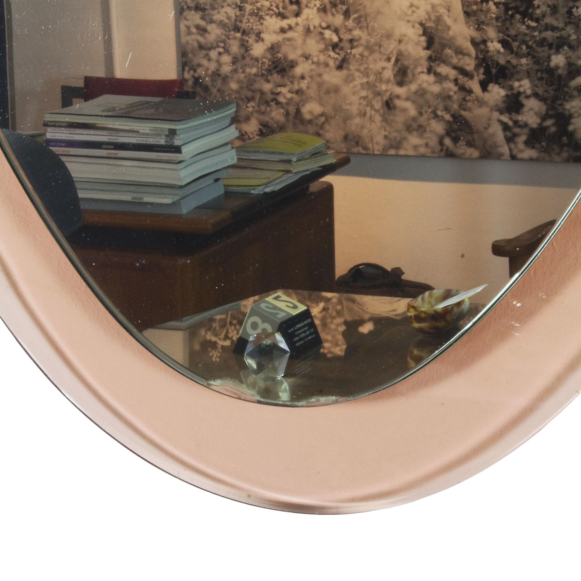 1960´s Rounded Triangular Mirror, Pink Transparent Glass Frame, Italy In Good Condition In Girona, ES