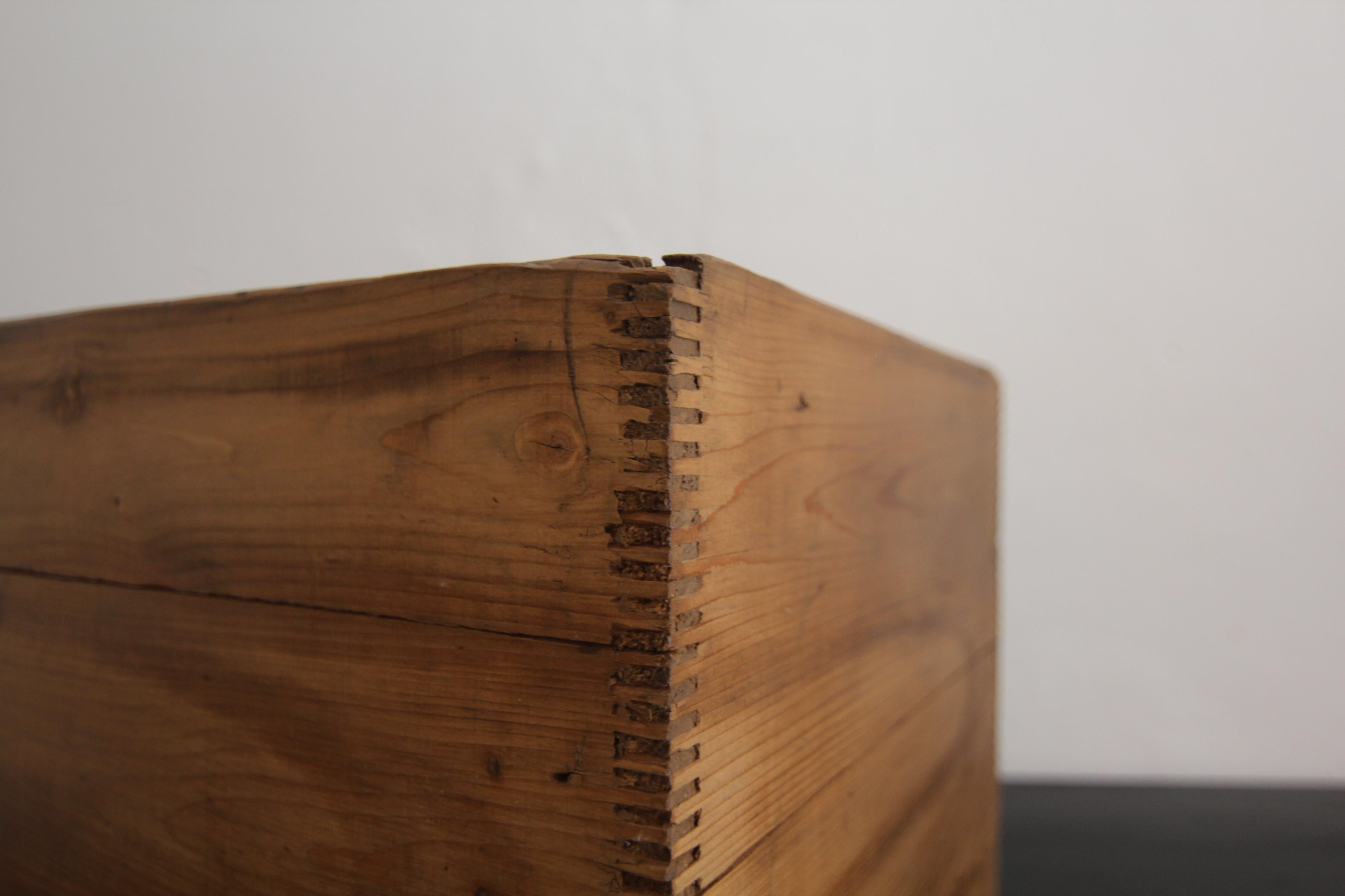 Caja de madera de los años 60 en venta 5