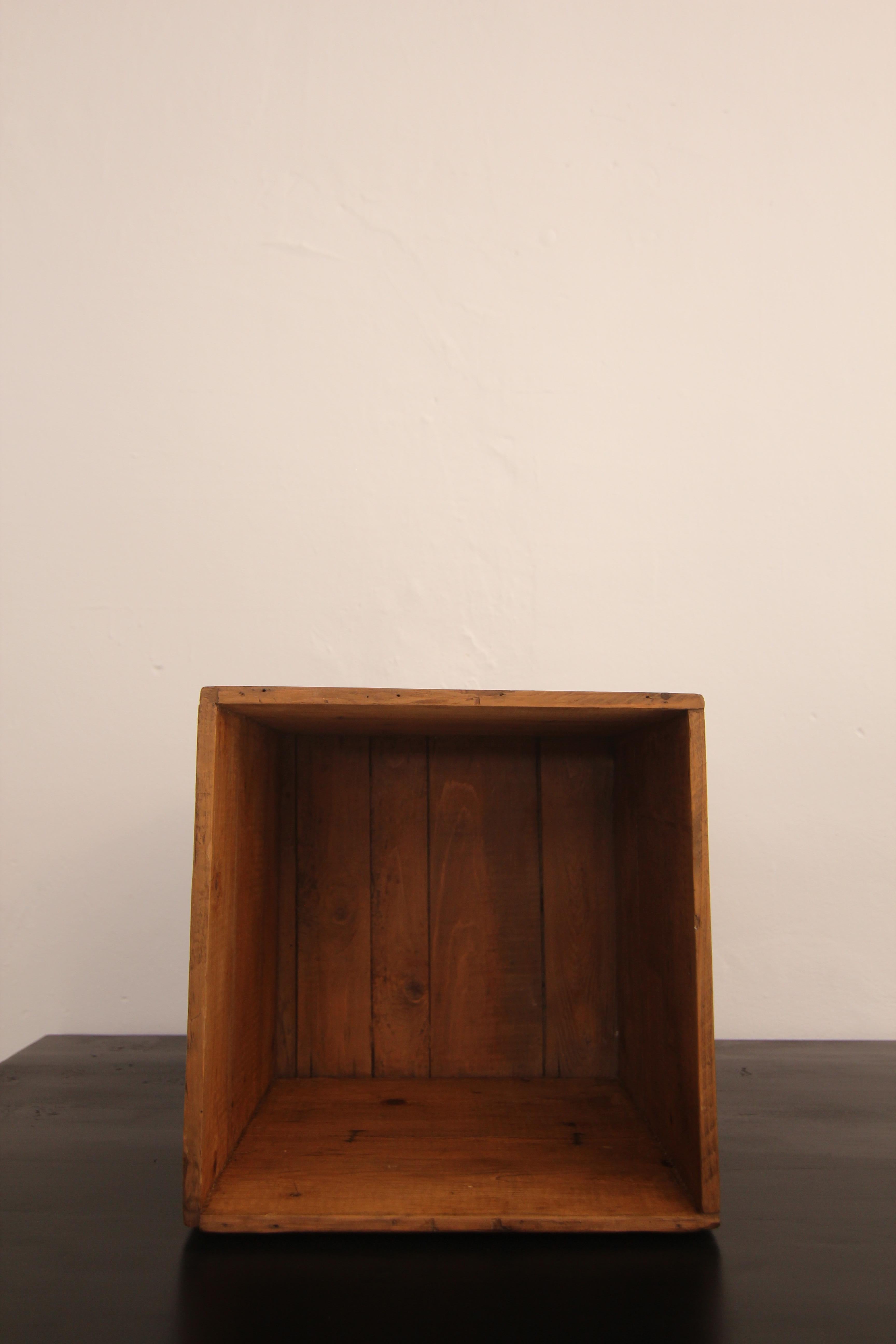 Caja de madera de los años 60 mediados del siglo XX en venta