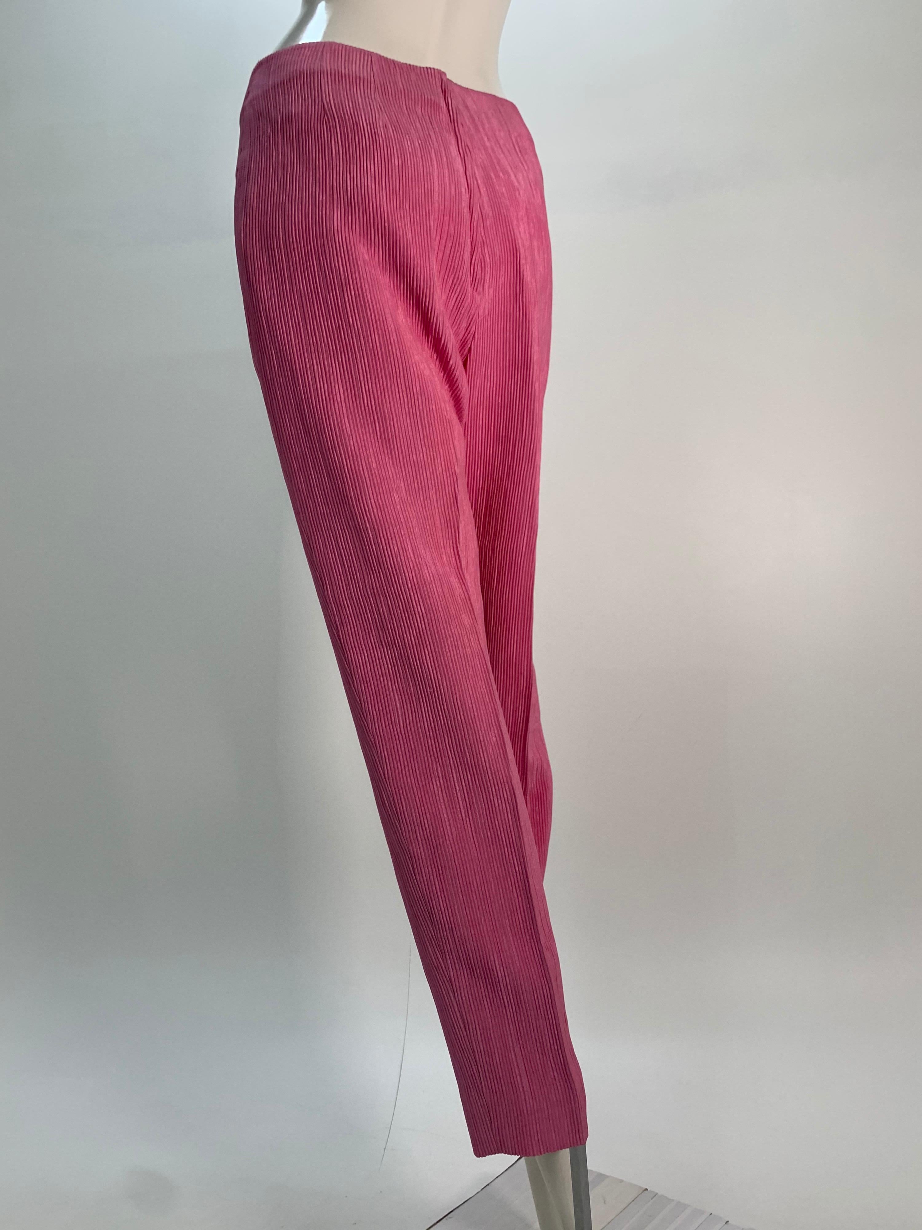 1960 Saks Pink Crinkle Capri Pant & Nehru Tunic Ensemble For Sale 11