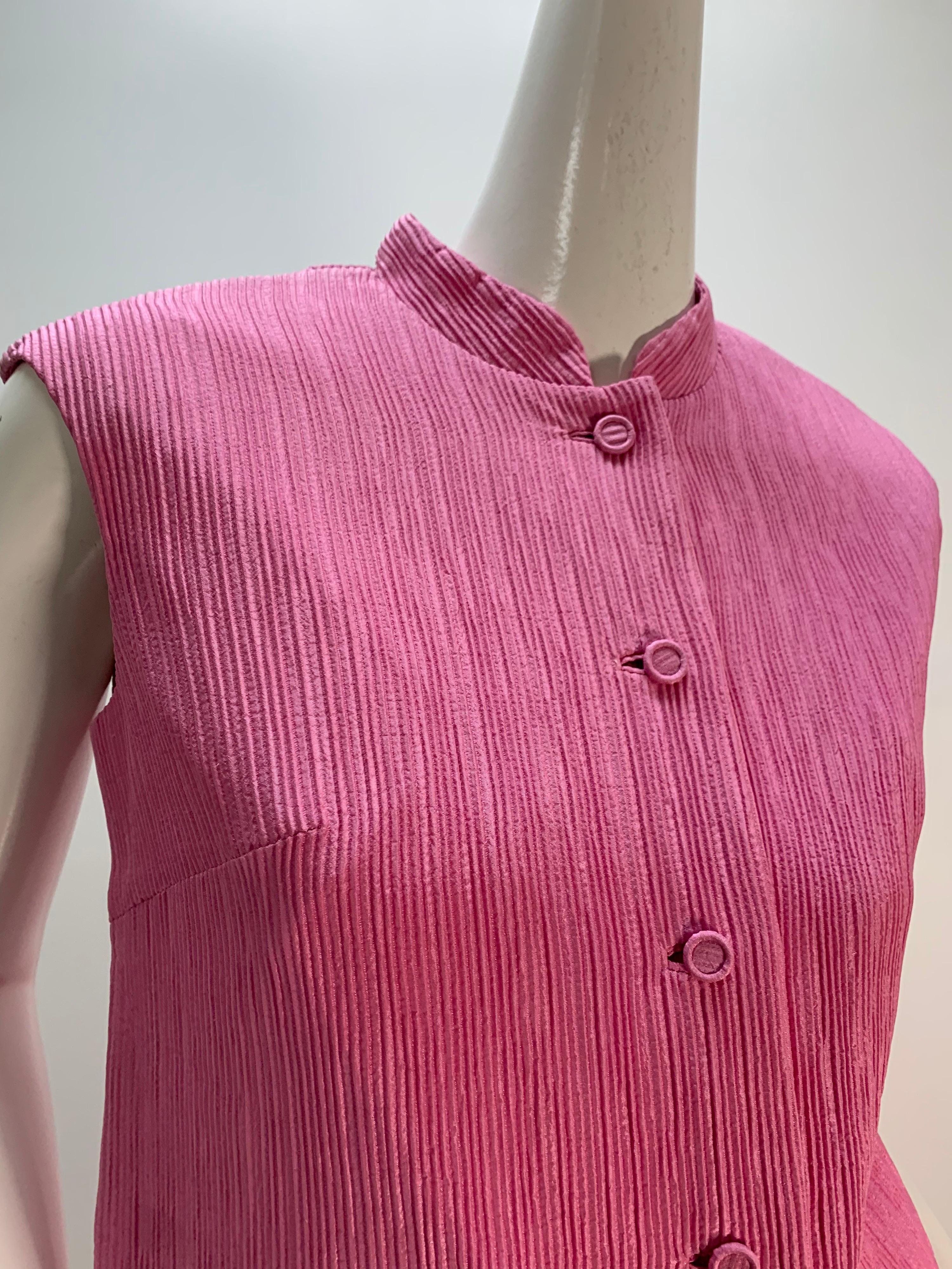 1960 Saks Pink Crinkle Capri Pant & Nehru Tunic Ensemble In New Condition For Sale In Gresham, OR