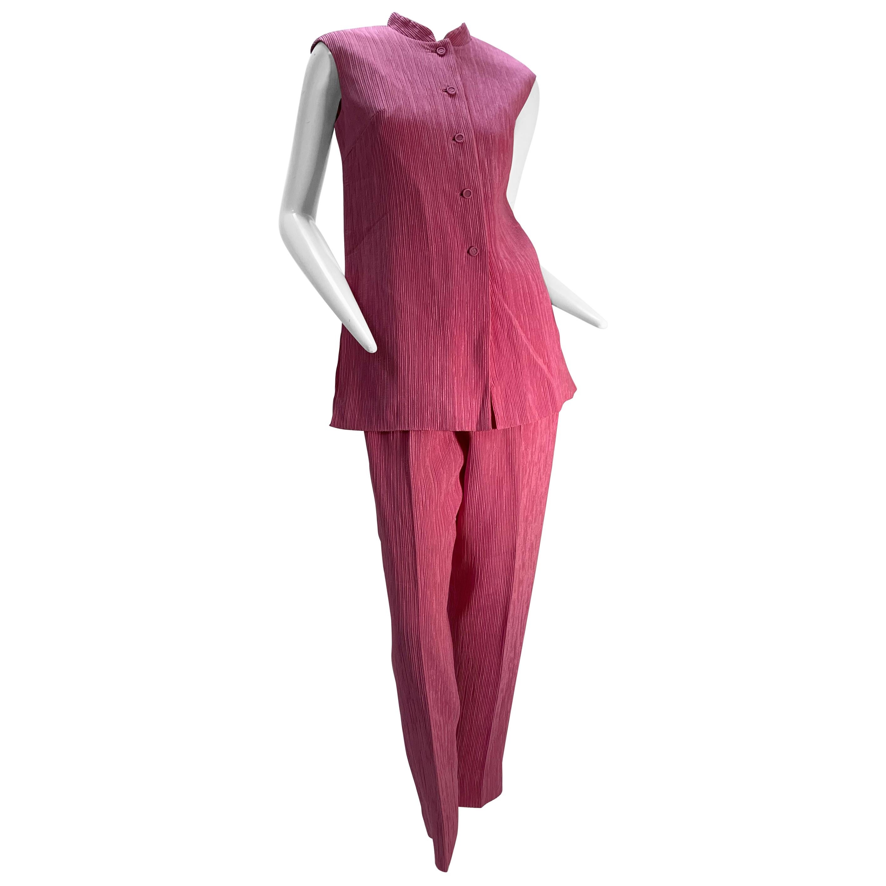 1960 Saks Pink Crinkle Capri Pant & Nehru Tunic Ensemble