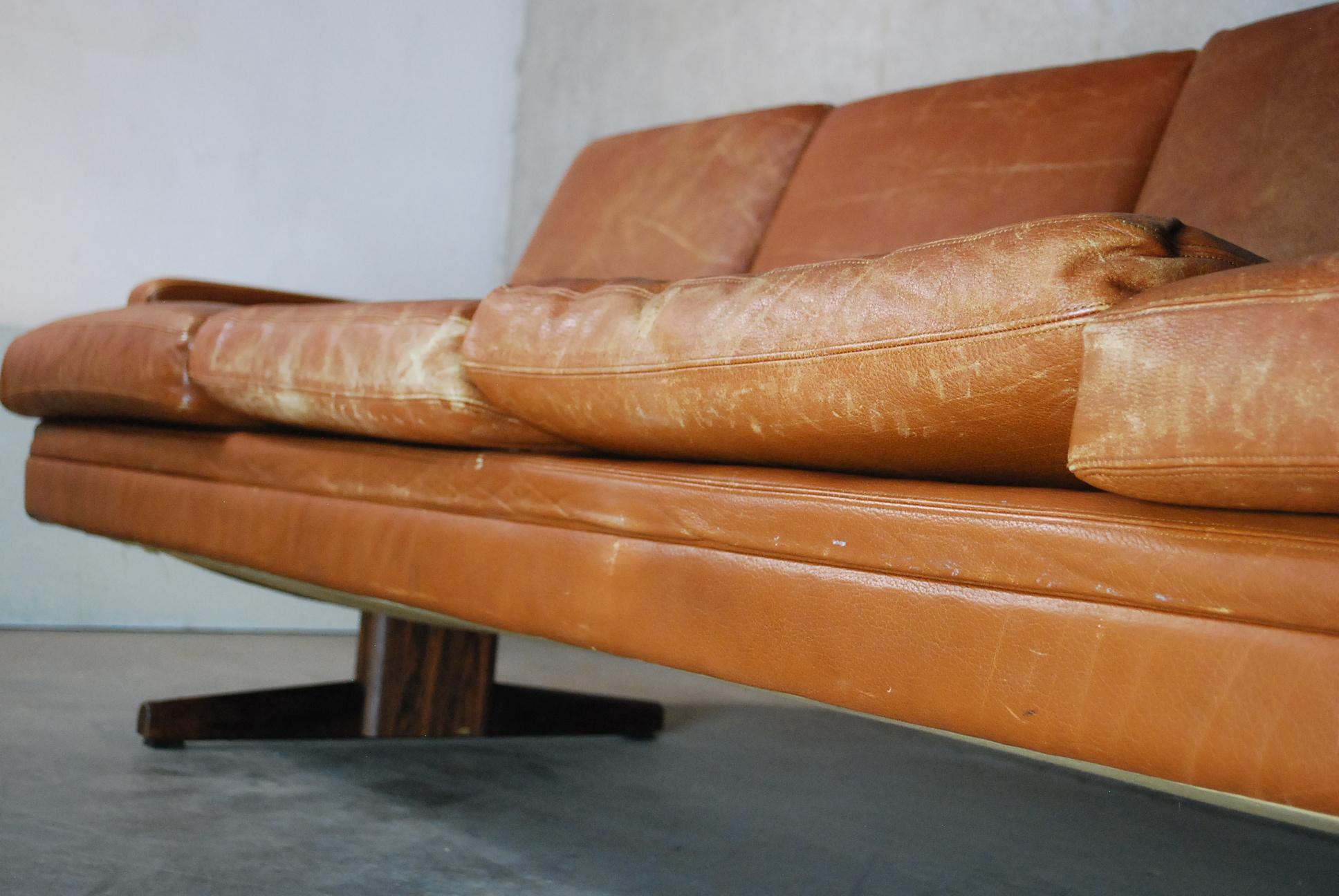 fredrik kayser sofa