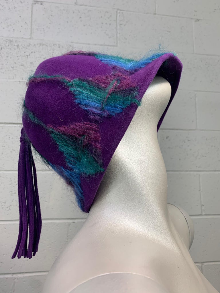1960 Schiaparelli Purple Wool Bucket Hat w/ Yarn Embroidery and Tassel In Excellent Condition For Sale In San Francisco, CA