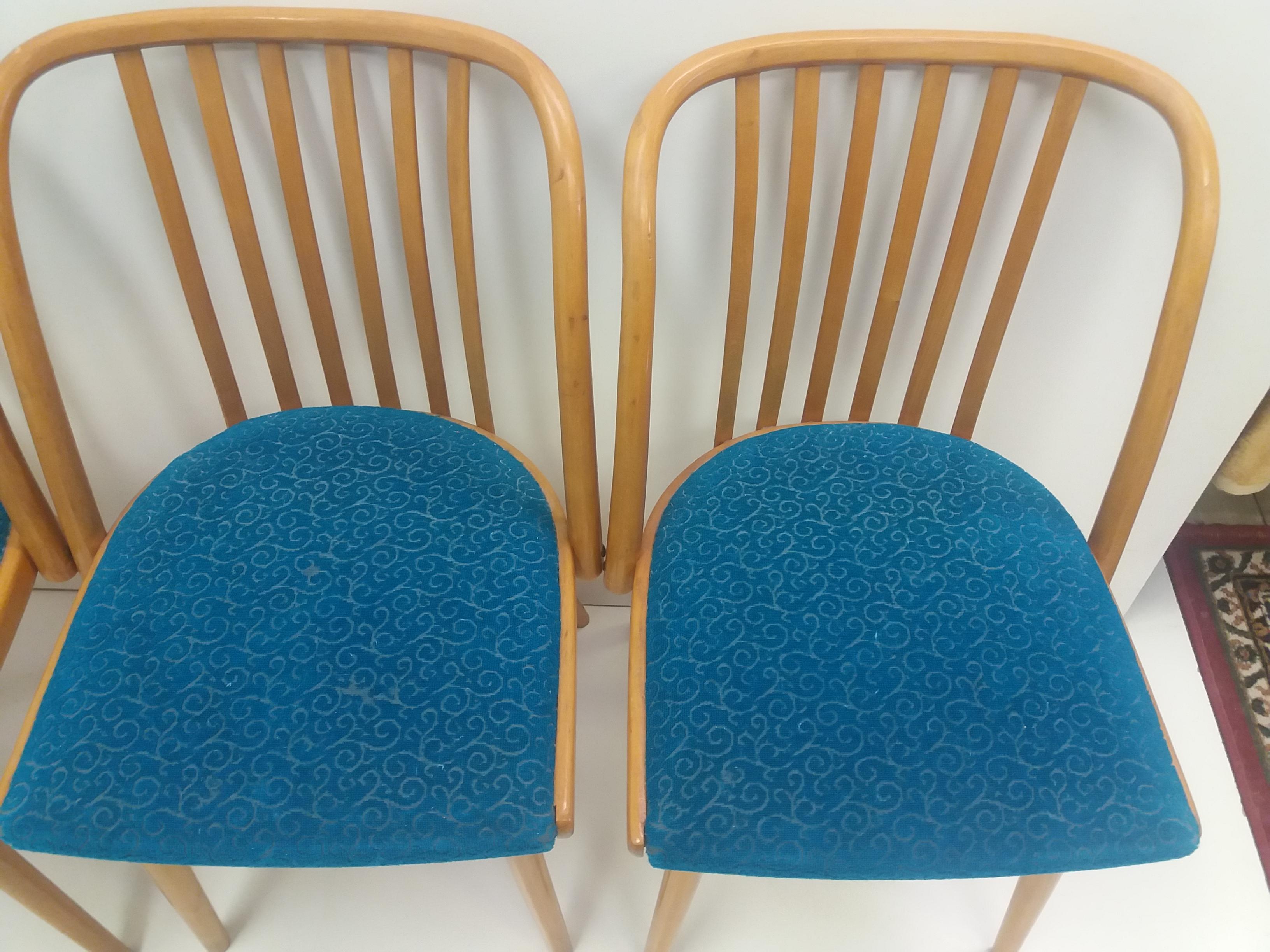 Mid-Century Modern Ensemble de 4 chaises rétro design de 1960, Antonn uman pour Ton, Tchécoslovaquie en vente