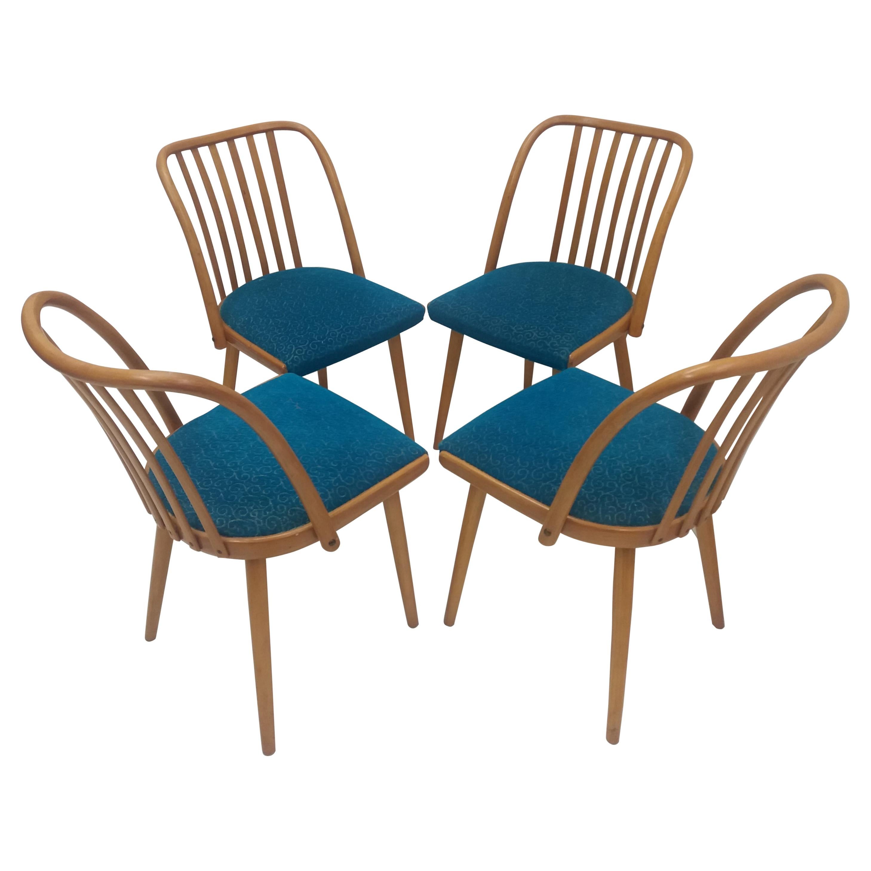 Ensemble de 4 chaises rétro design de 1960, Antonn uman pour Ton, Tchécoslovaquie en vente